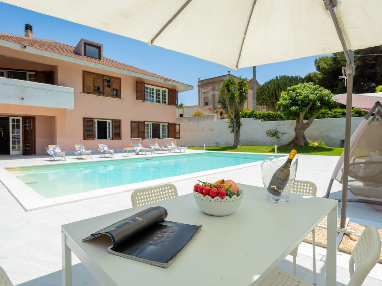Search and Stay destination Marsala, Sicilia - Italy from AU$ 427. Sammartano