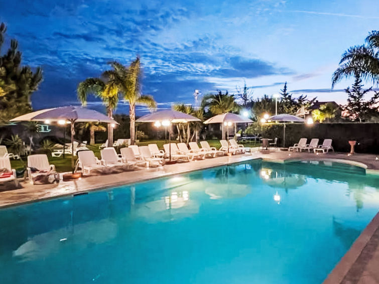 Angenehme Wohnung Mit Terrasse, Schwimmbad - Marsala