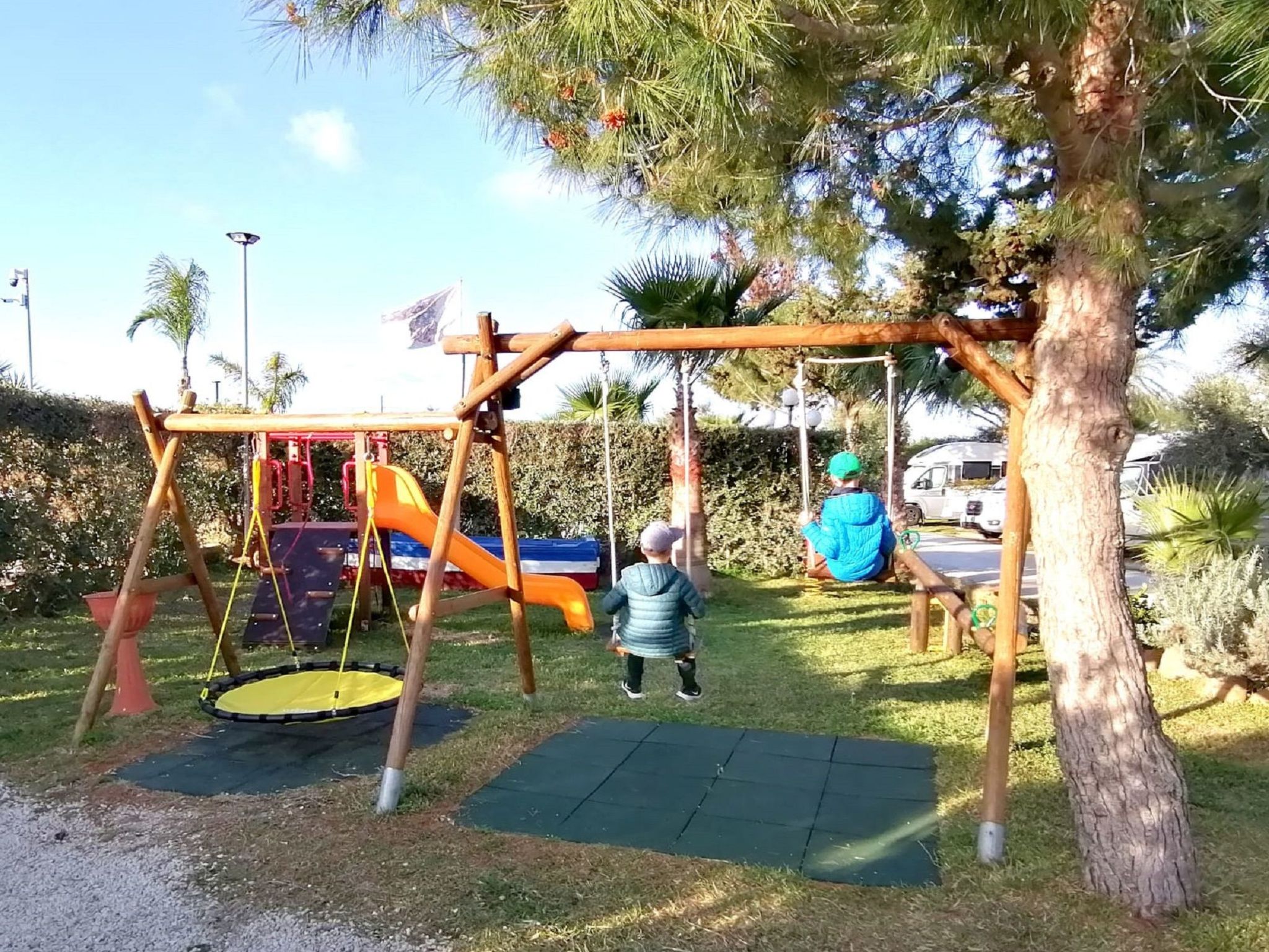 Angenehme Wohnung mit Terrasse, Schwimmbad-Binnen