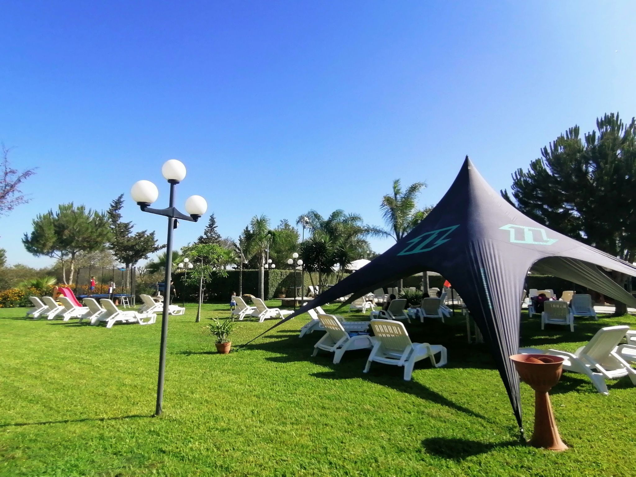 Angenehme Wohnung mit Terrasse, Schwimmbad-Binnen