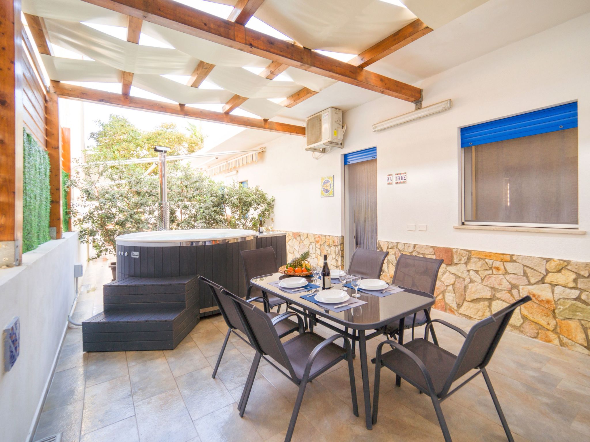 Für 2 Personen  + 2 Kinder ca. 70 m&sup2; in Porto Palo, Sizilien (Provinz Agri - Drinnen