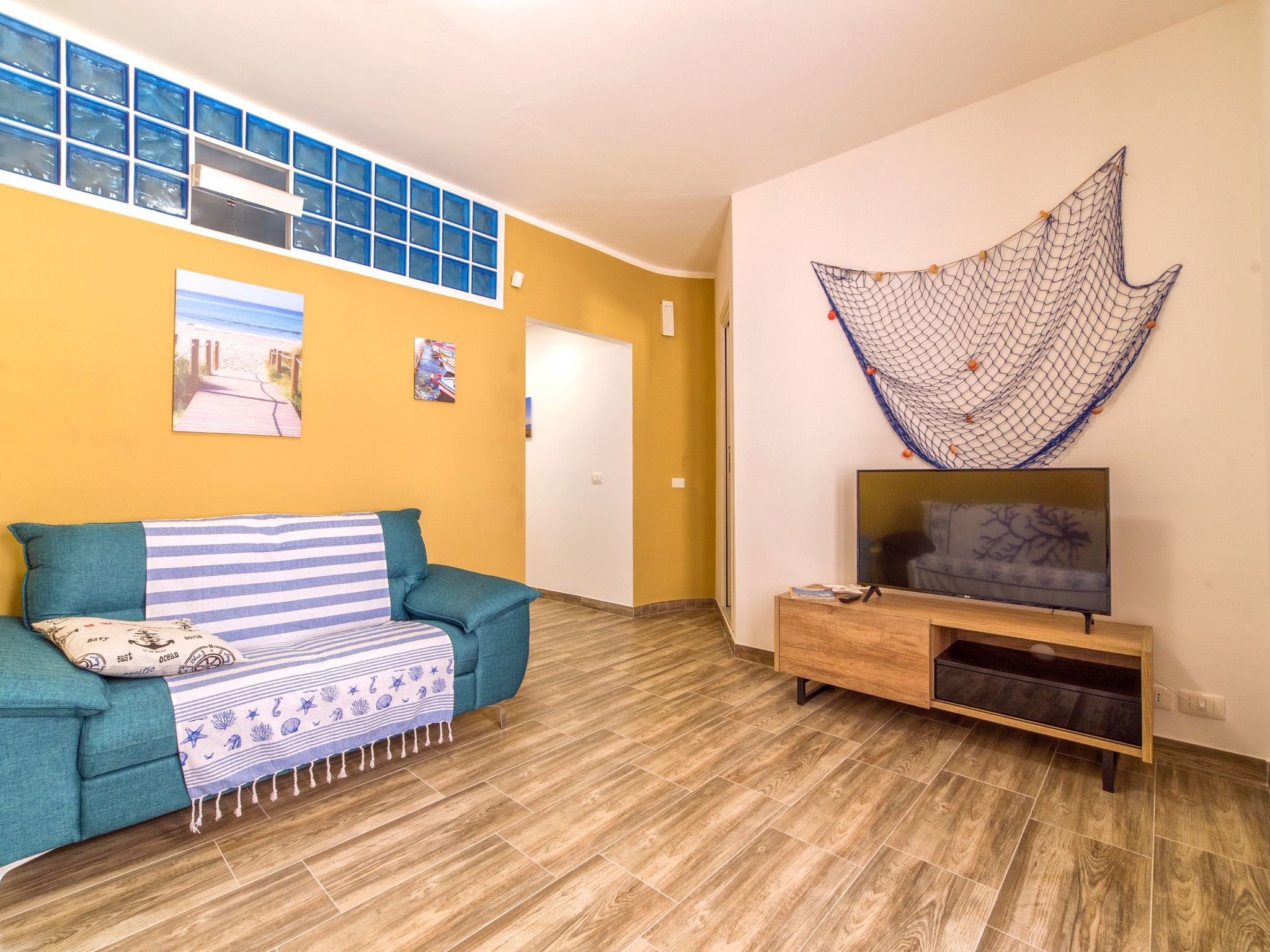 Für 2 Personen  + 2 Kinder ca. 70 m&sup2; in Porto Palo, Sizilien (Provinz Agri - Drinnen
