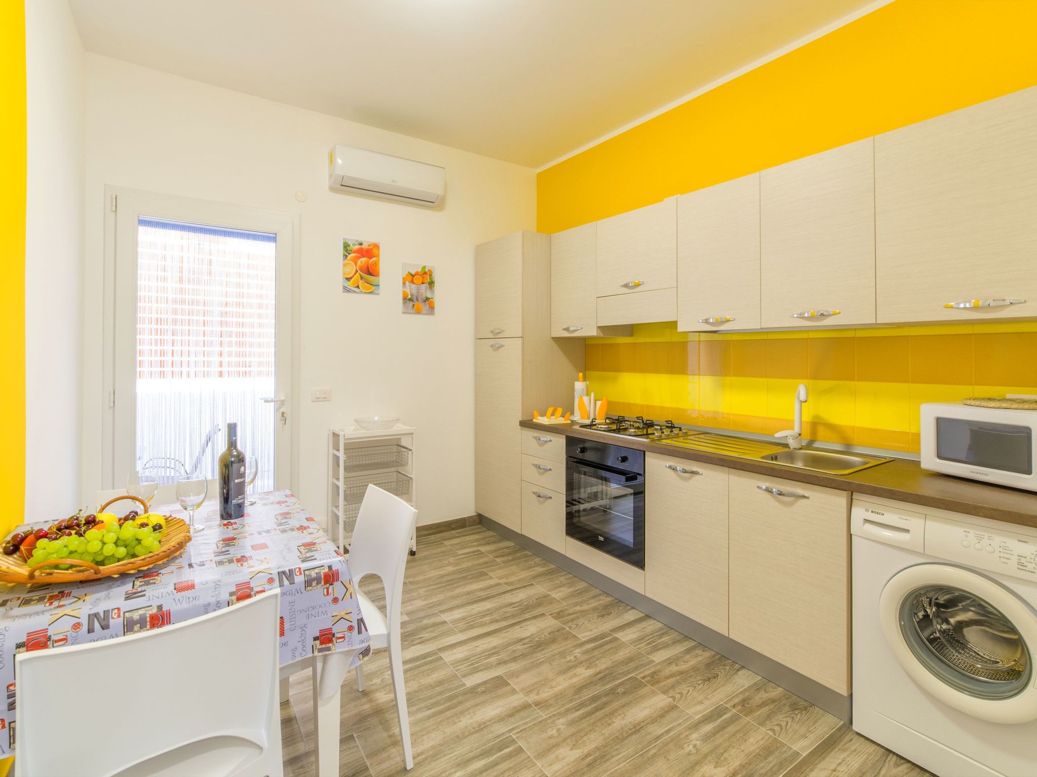 Für 2 Personen  + 2 Kinder ca. 70 m&sup2; in Porto Palo, Sizilien (Provinz Agri - Drinnen