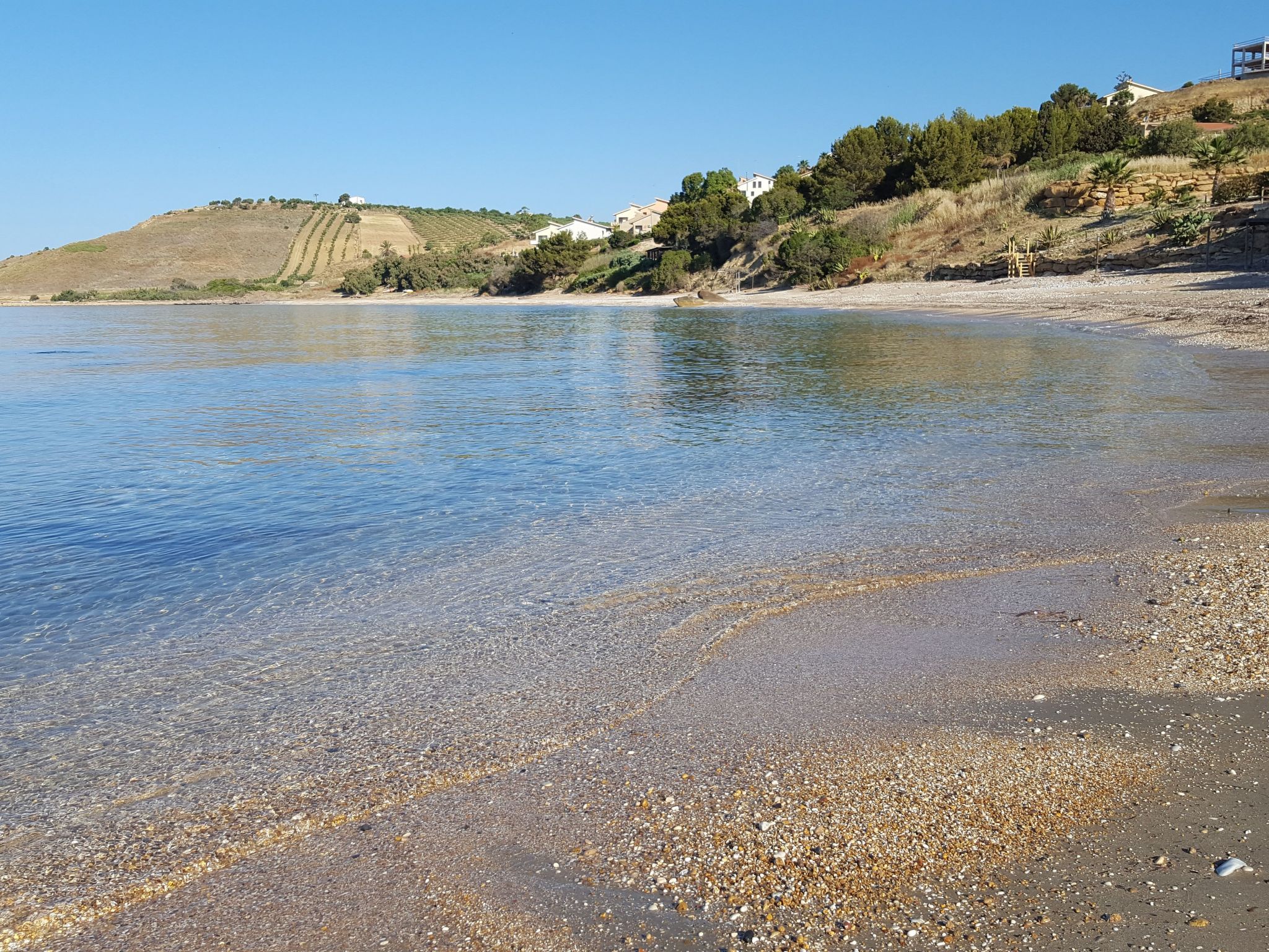Ruhige Ferienwohnung in Sciacca mit Terrasse, Garten und Grill und Meerblick-Inside