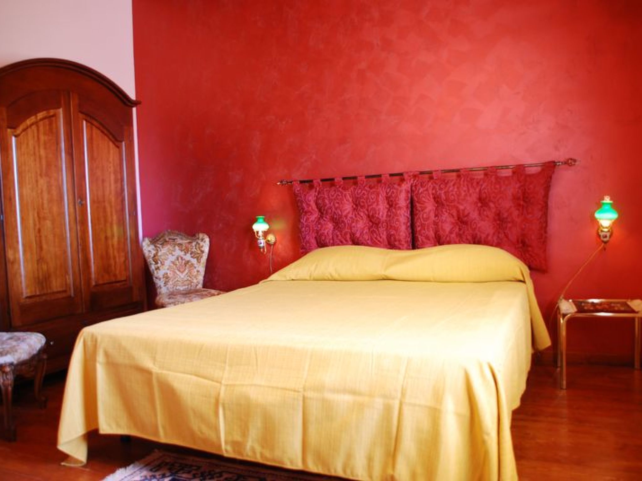 'Marc' mit Privatparkplatz