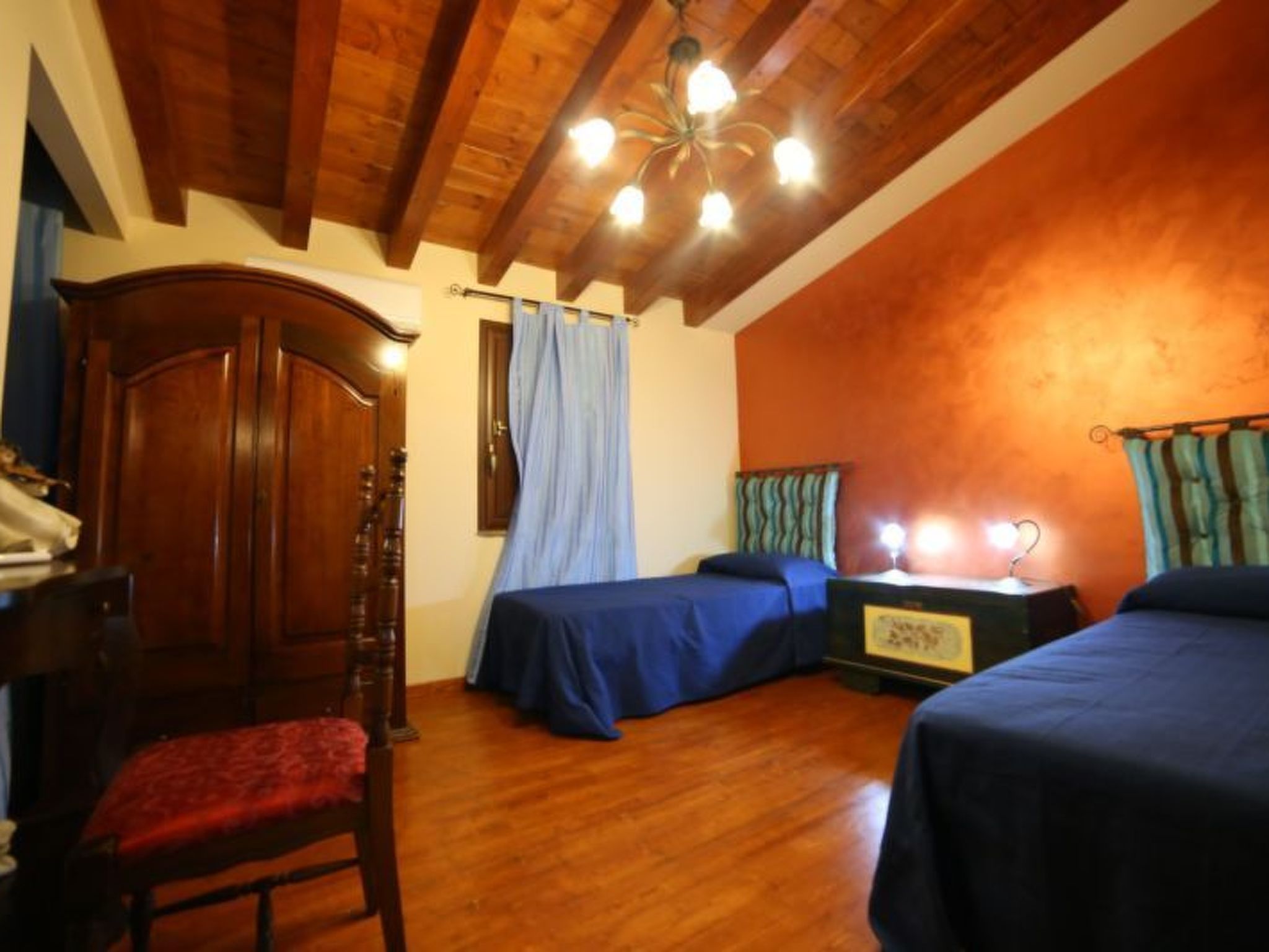 'Marc' mit Privatparkplatz-Binnen