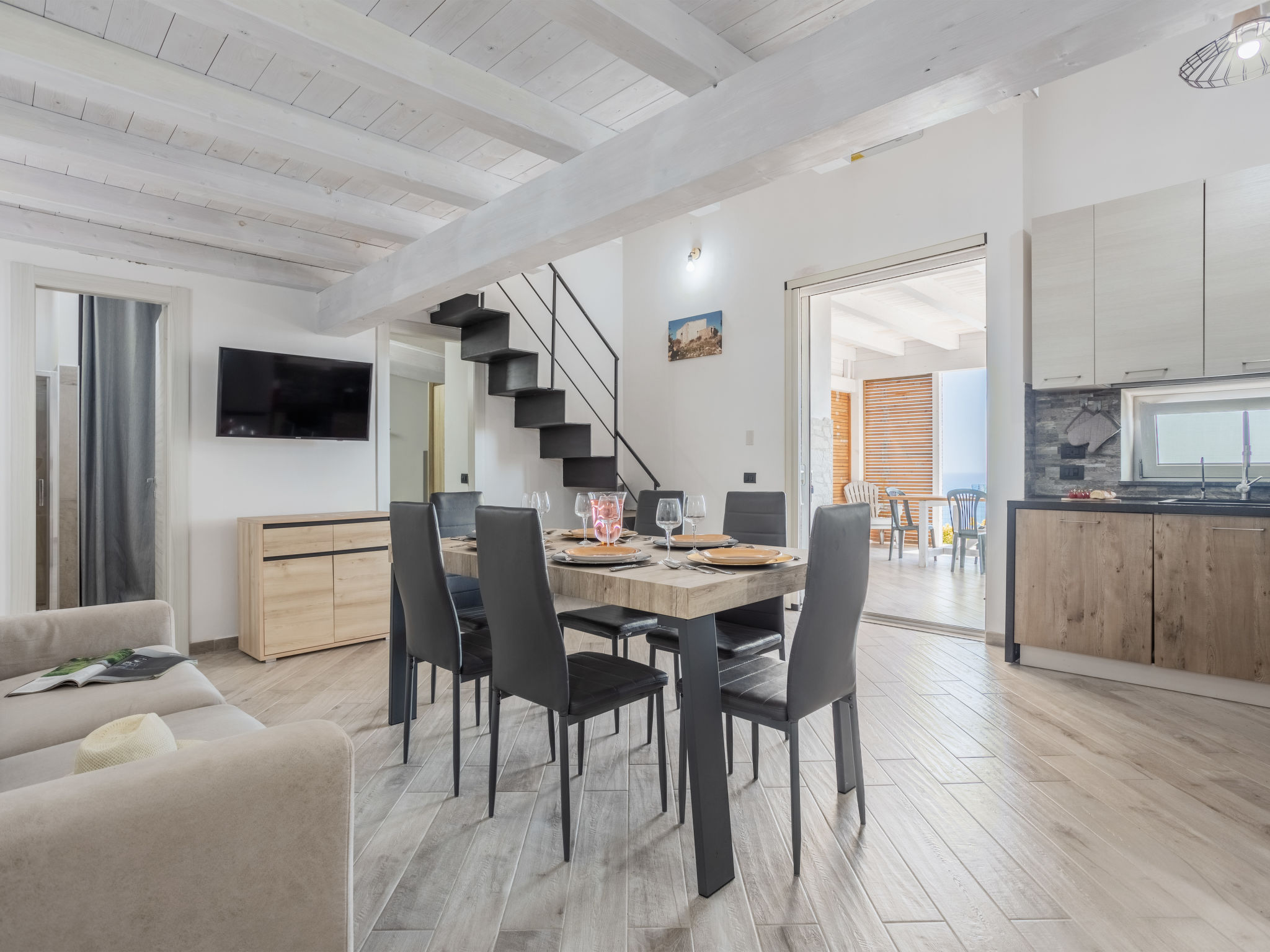 Kitchen / Dining Room