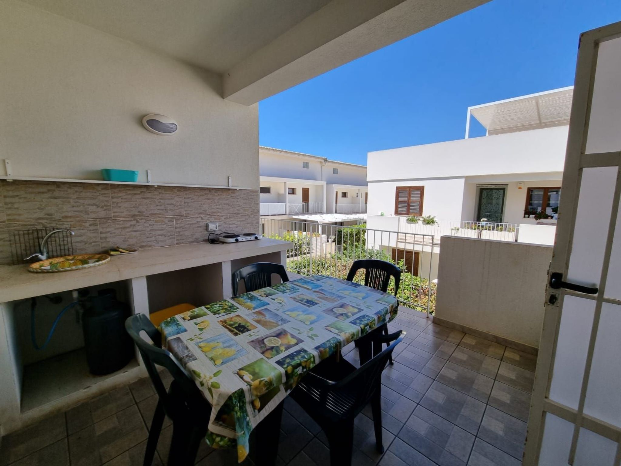 Wohnung in Punta Secca-Drinnen