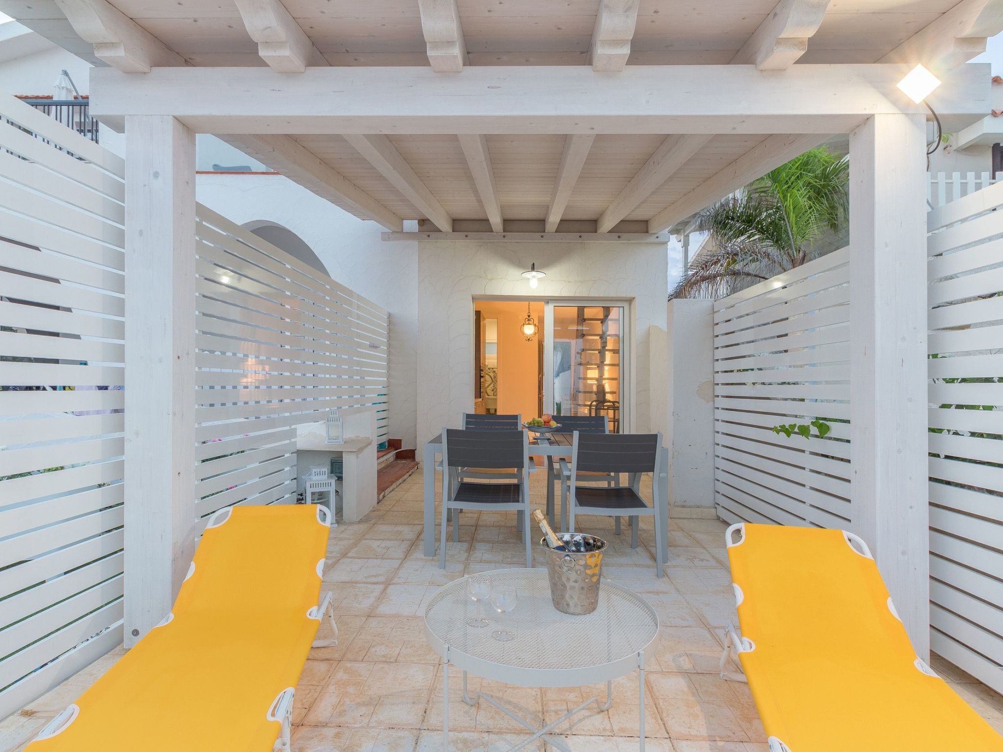 Amarillis, Wohnung am Strand-Binnen