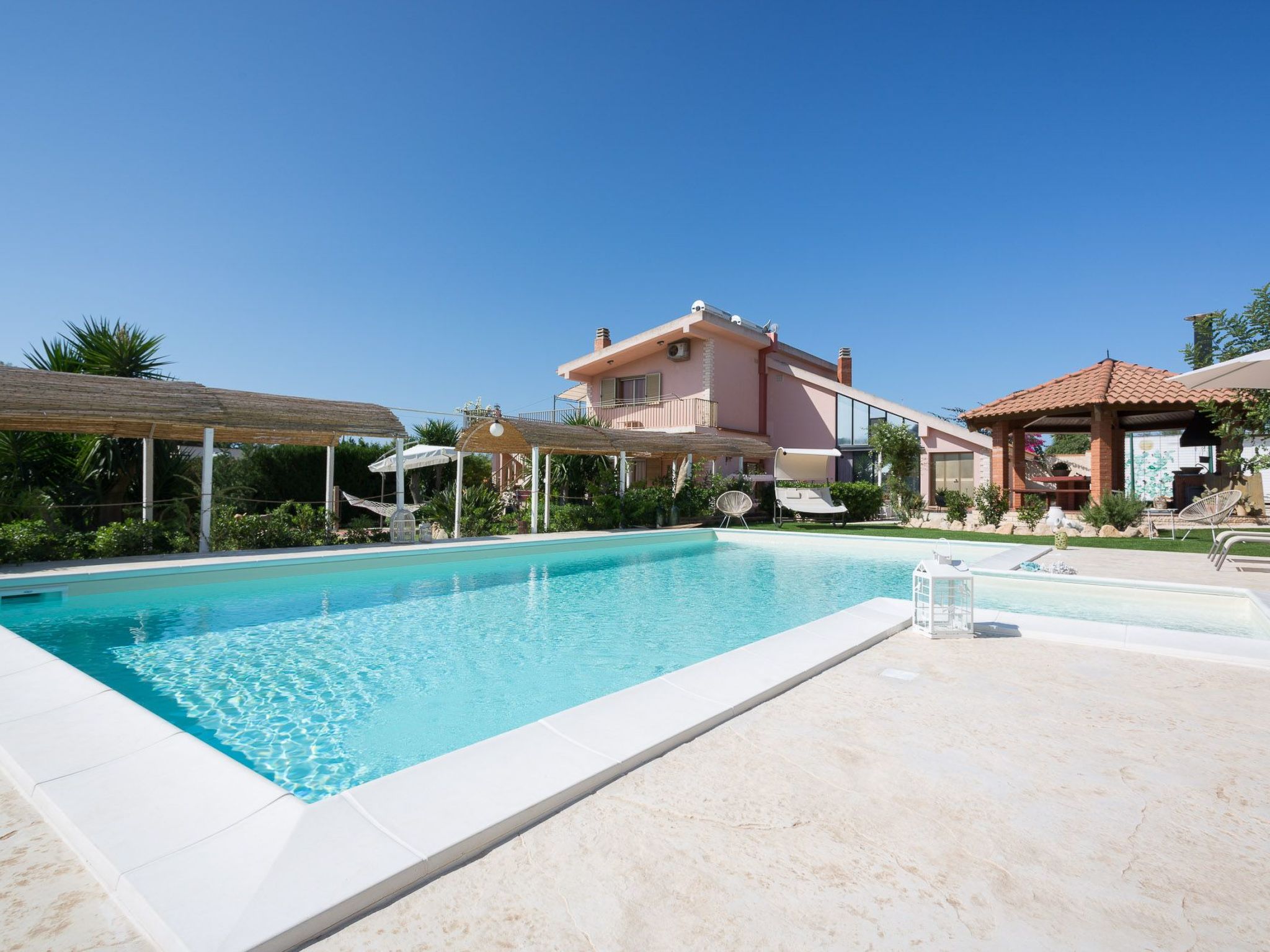 Vakantiehuis met privé zwembad in Punta Secca (Italië) voor 9 personen