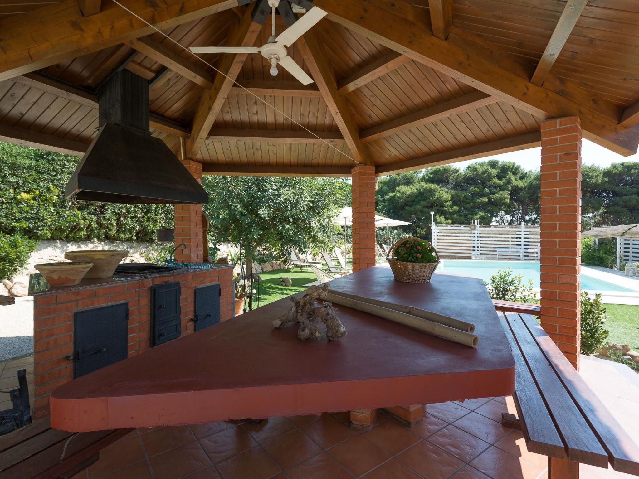 Angenehmes Haus mit privatem Pool-Binnen