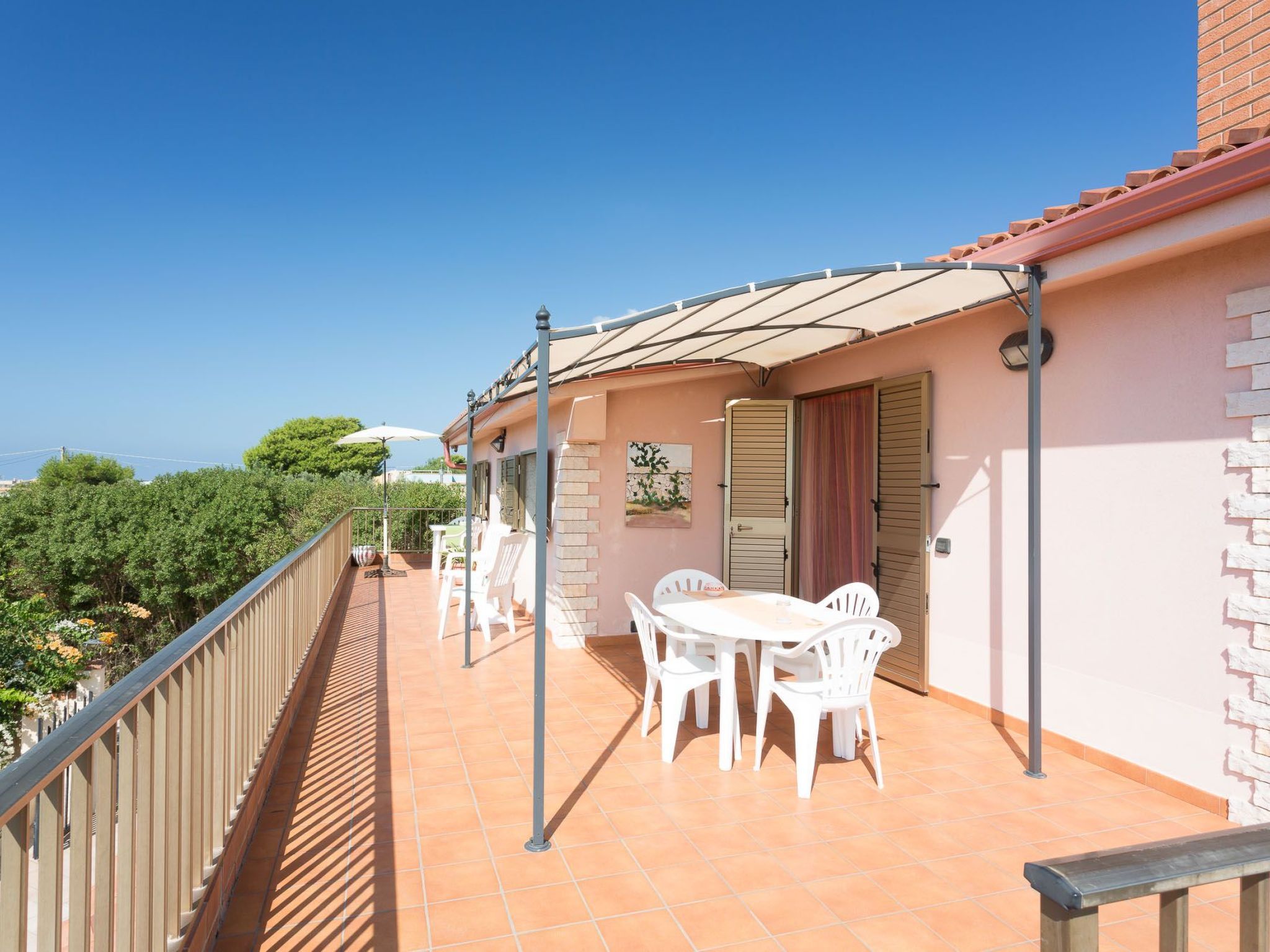 Angenehmes Haus mit privatem Pool-Binnen