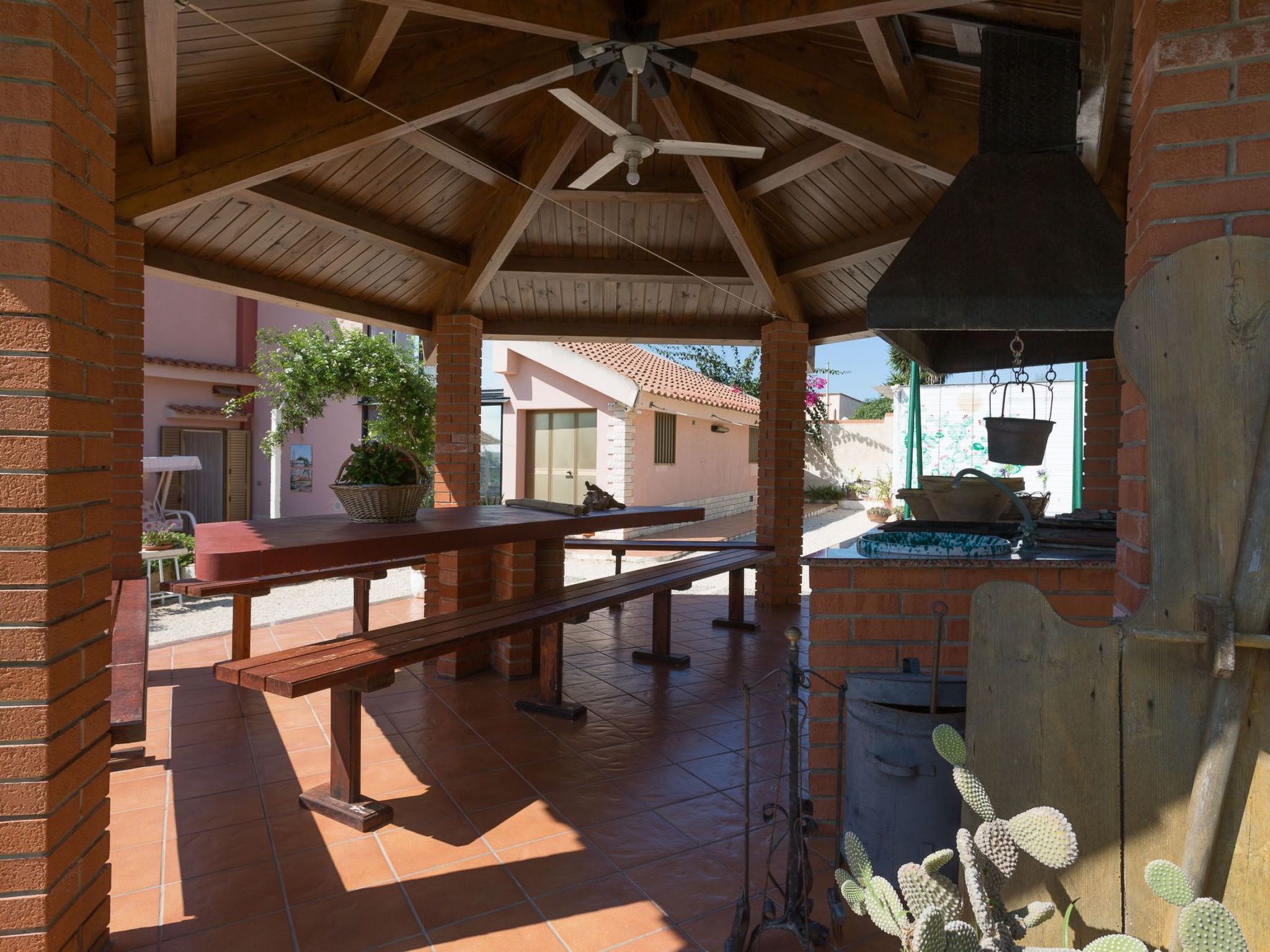 Angenehmes Haus mit privatem Pool-Binnen