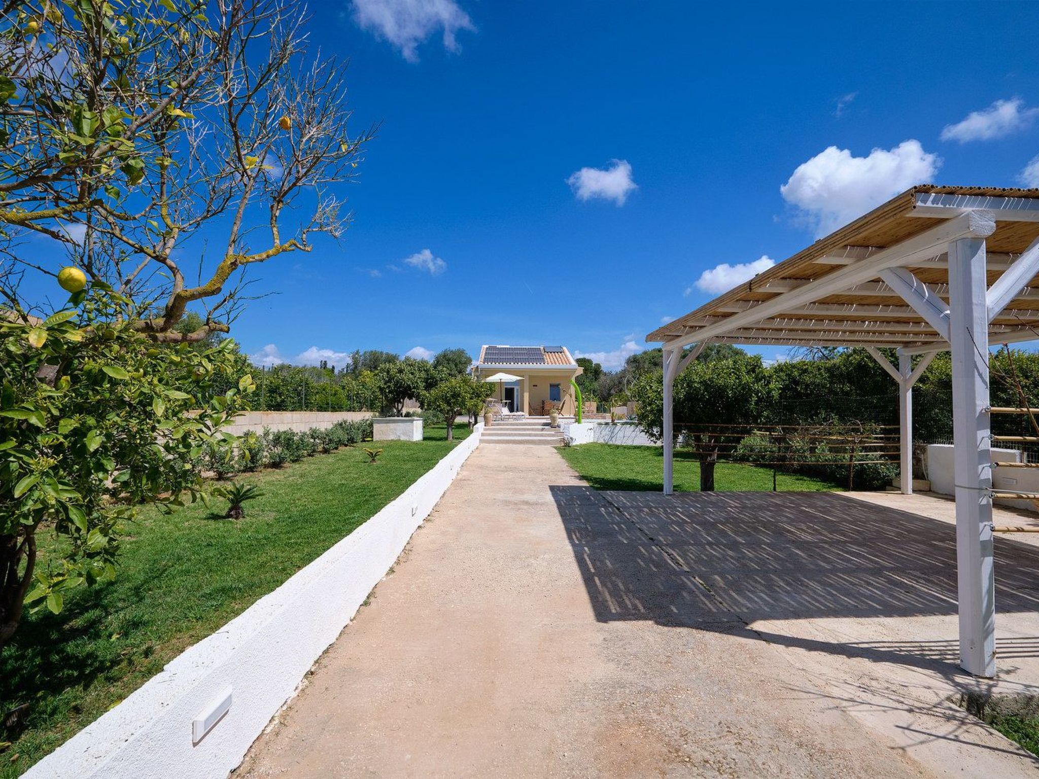 Villa Teti, mit Schwimmbad und in der Nähe des Strandes-Inside