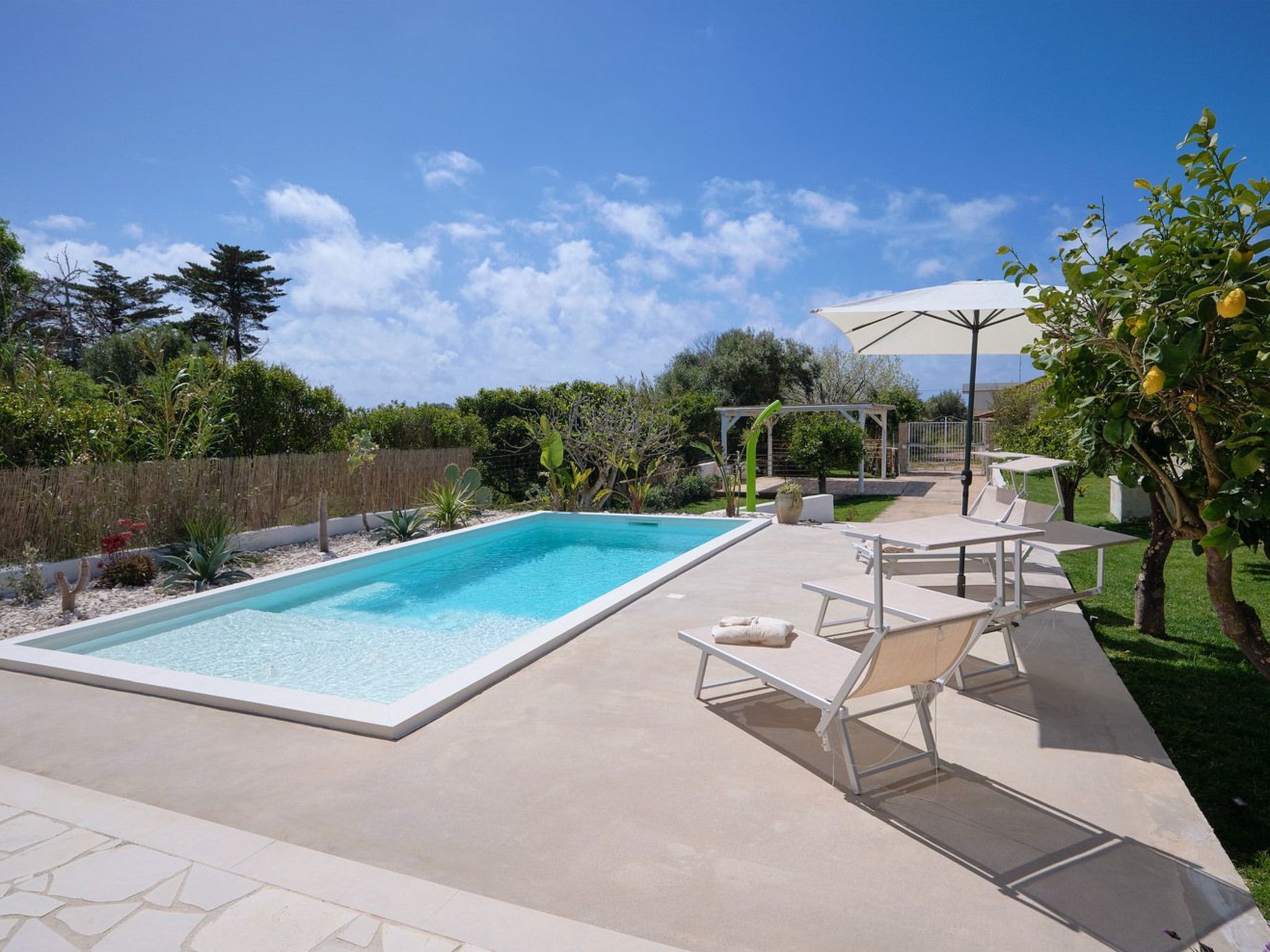 Villa Teti, mit Schwimmbad und in der Nähe des Strandes-Inside