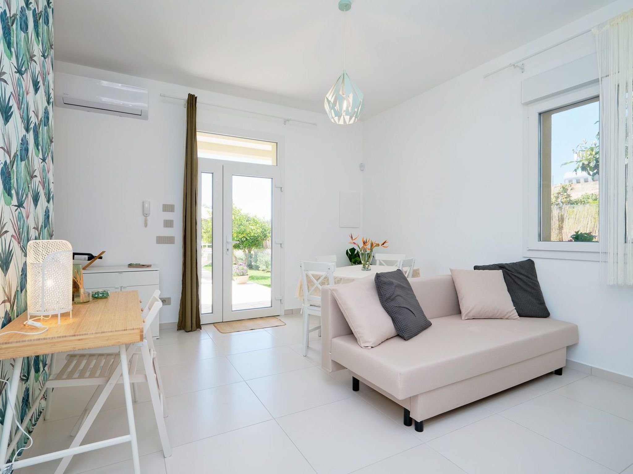 Villa Teti, mit Schwimmbad und in der Nähe des Strandes-Inside