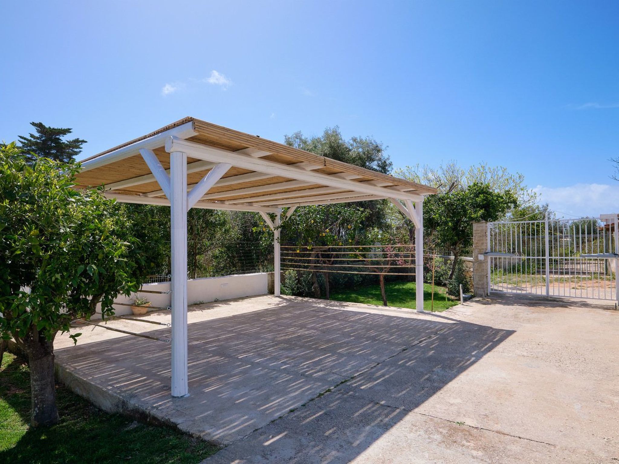 Villa Teti, mit Schwimmbad und in der Nähe des Strandes-Inside