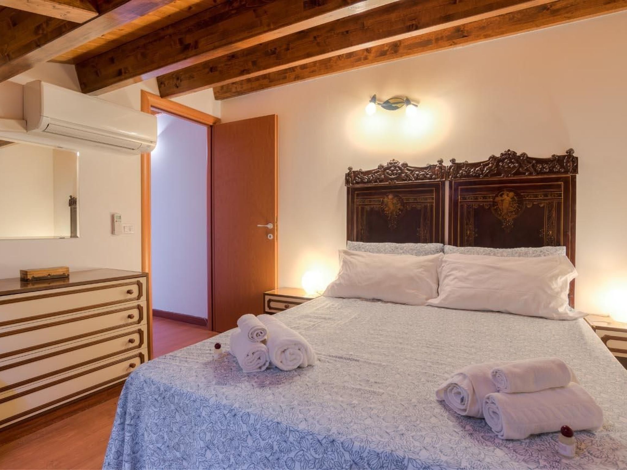 Agamennone, Wohnung 20 Meter vom Meer entfernt mit einer möblierten Terrasse.-Inside