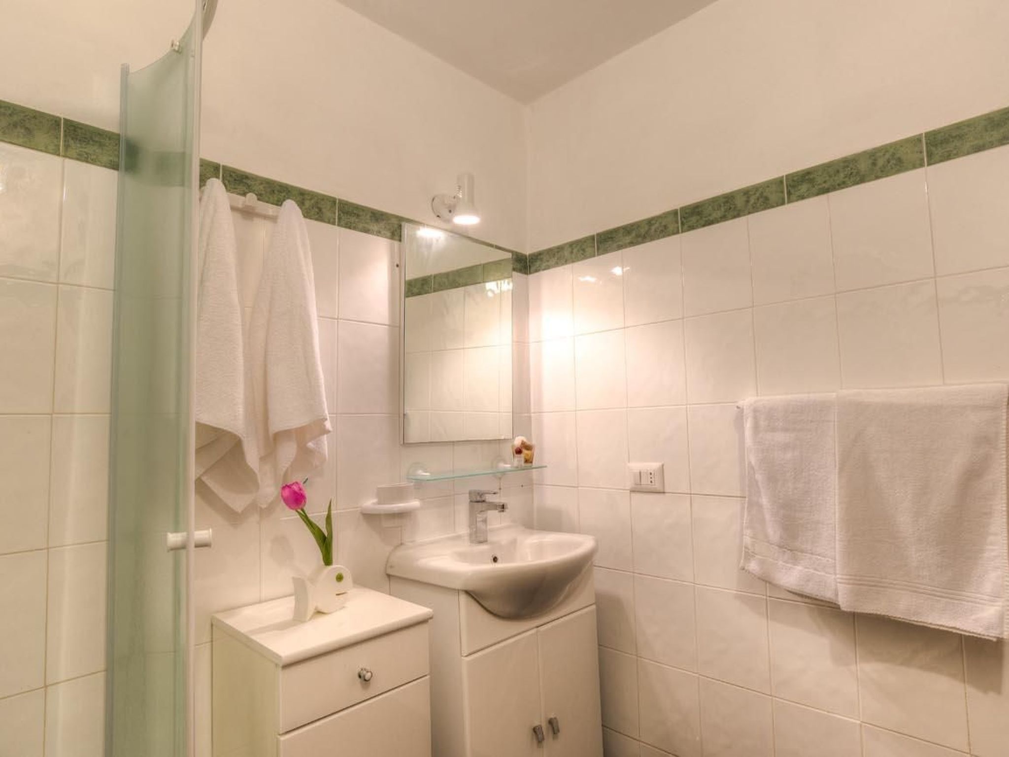 Agamennone, Wohnung 20 Meter vom Meer entfernt mit einer möblierten Terrasse.-Inside