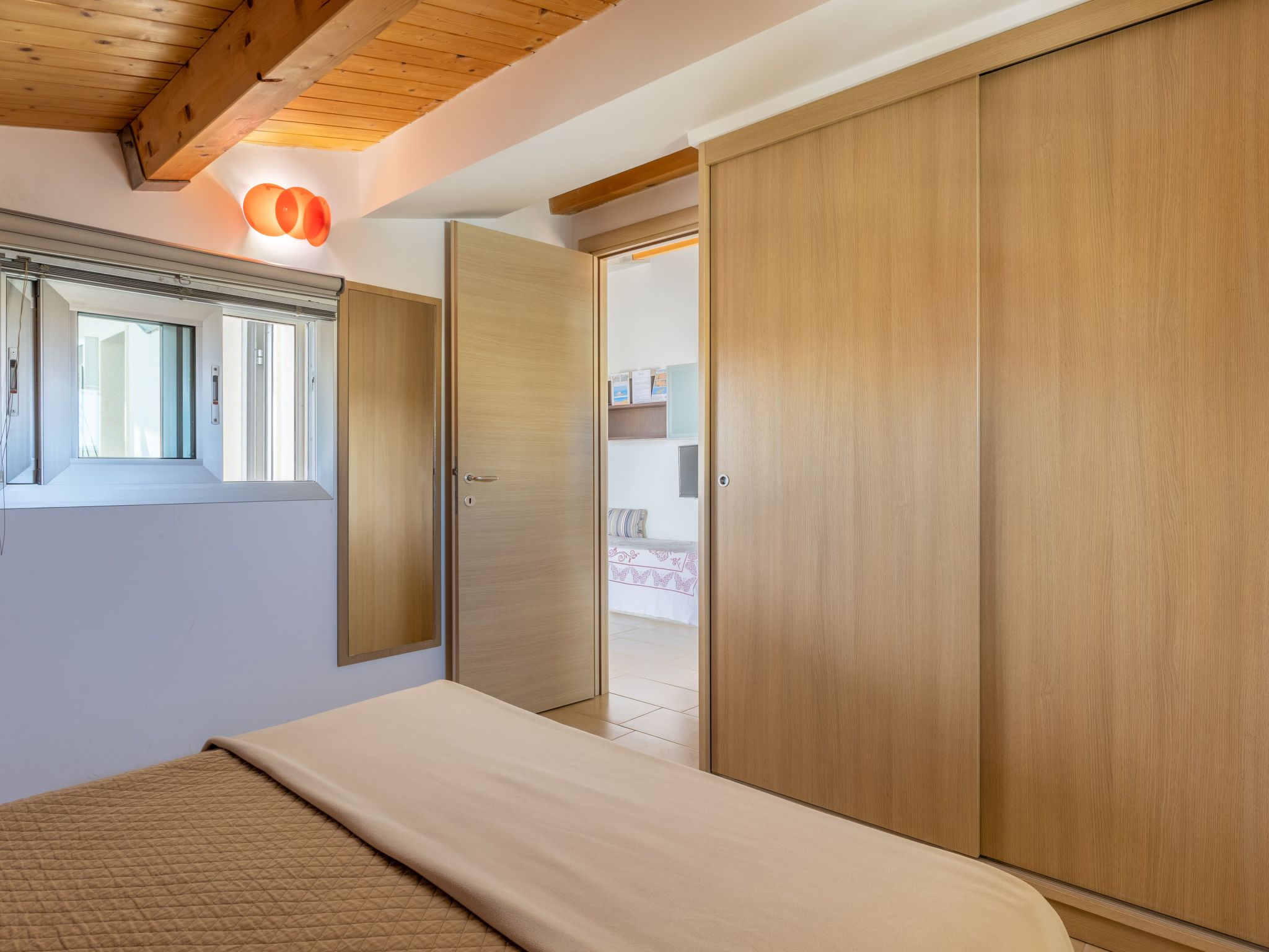 Charmantes Dachgeschoss mit Terrasse mit Blick auf die Landschaft.-Dedans