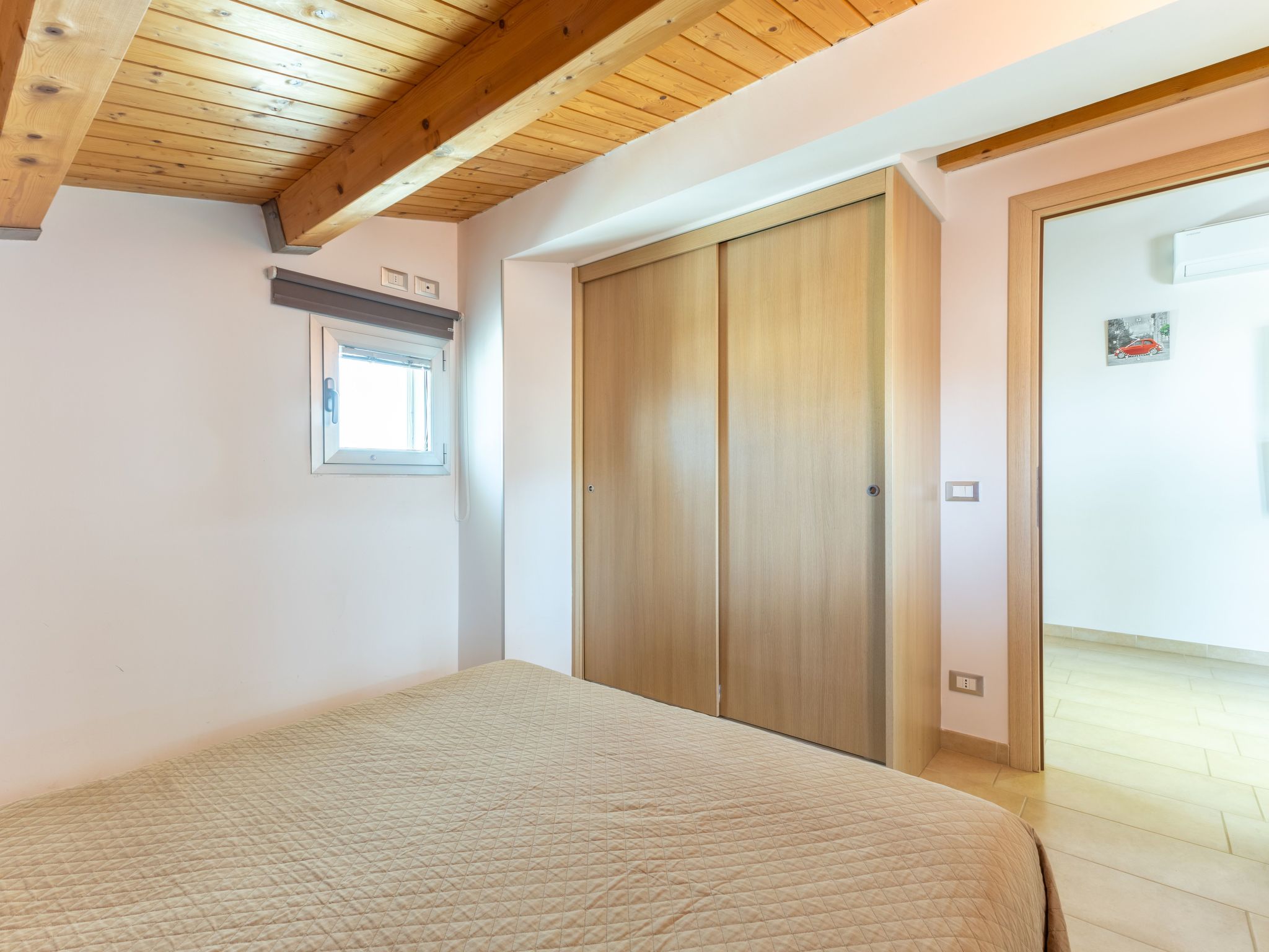 Charmantes Zimmer im Dachgeschoss mit Terrasse mit Meerblick.-Binnen