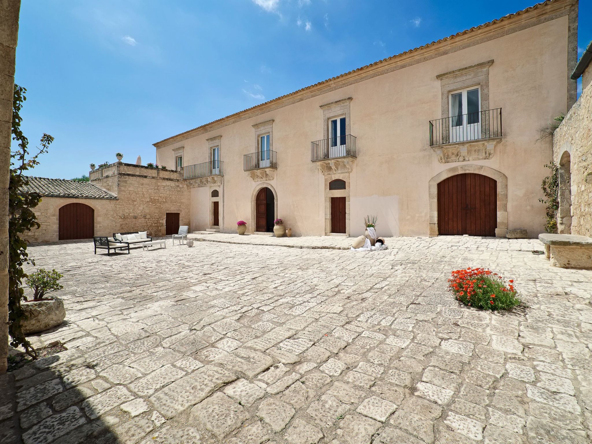 Scifazzo, typisch sizilianische Villa mit Swimmingpool-Binnen