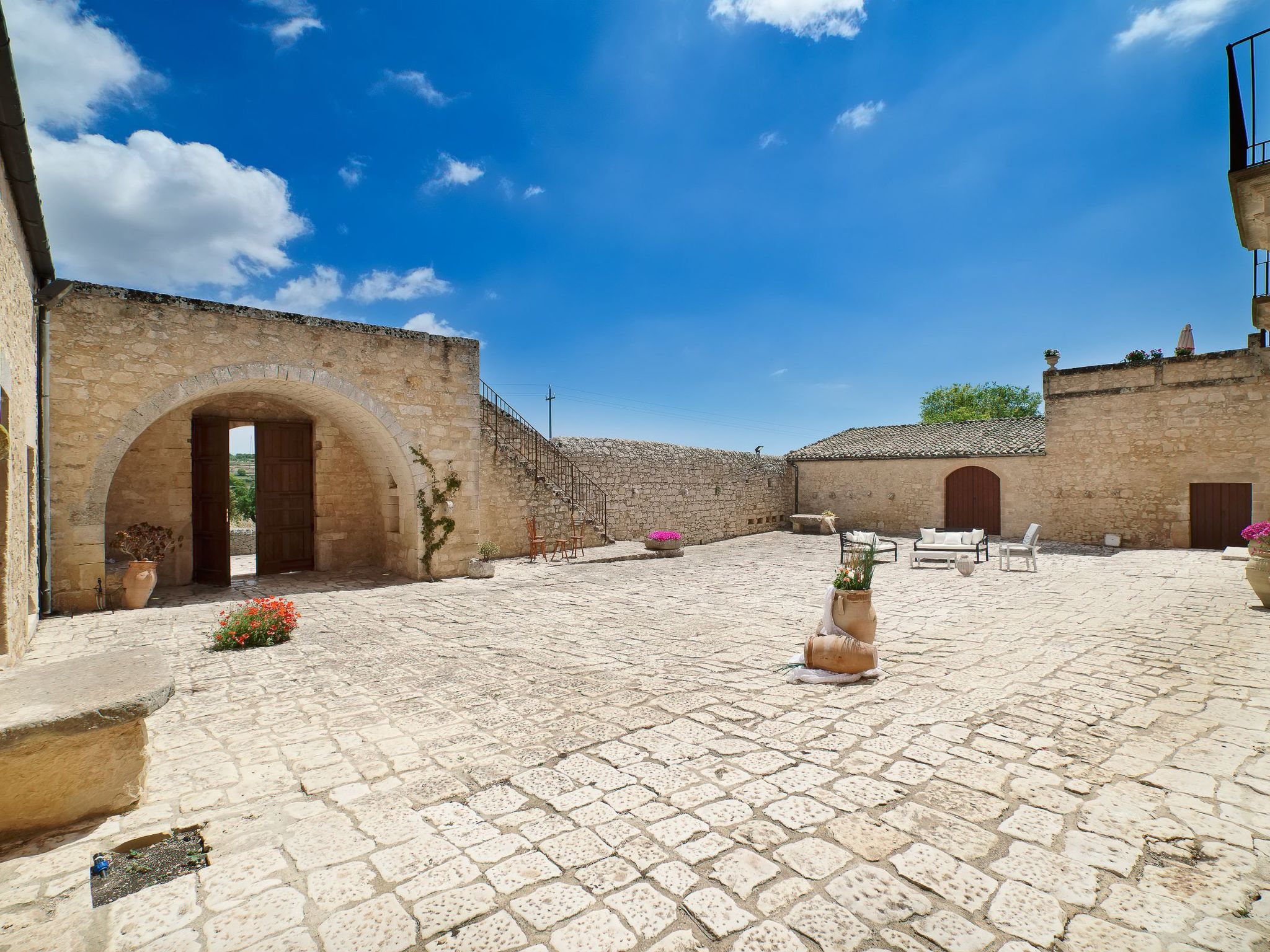 Scifazzo, typisch sizilianische Villa mit Swimmingpool-Binnen