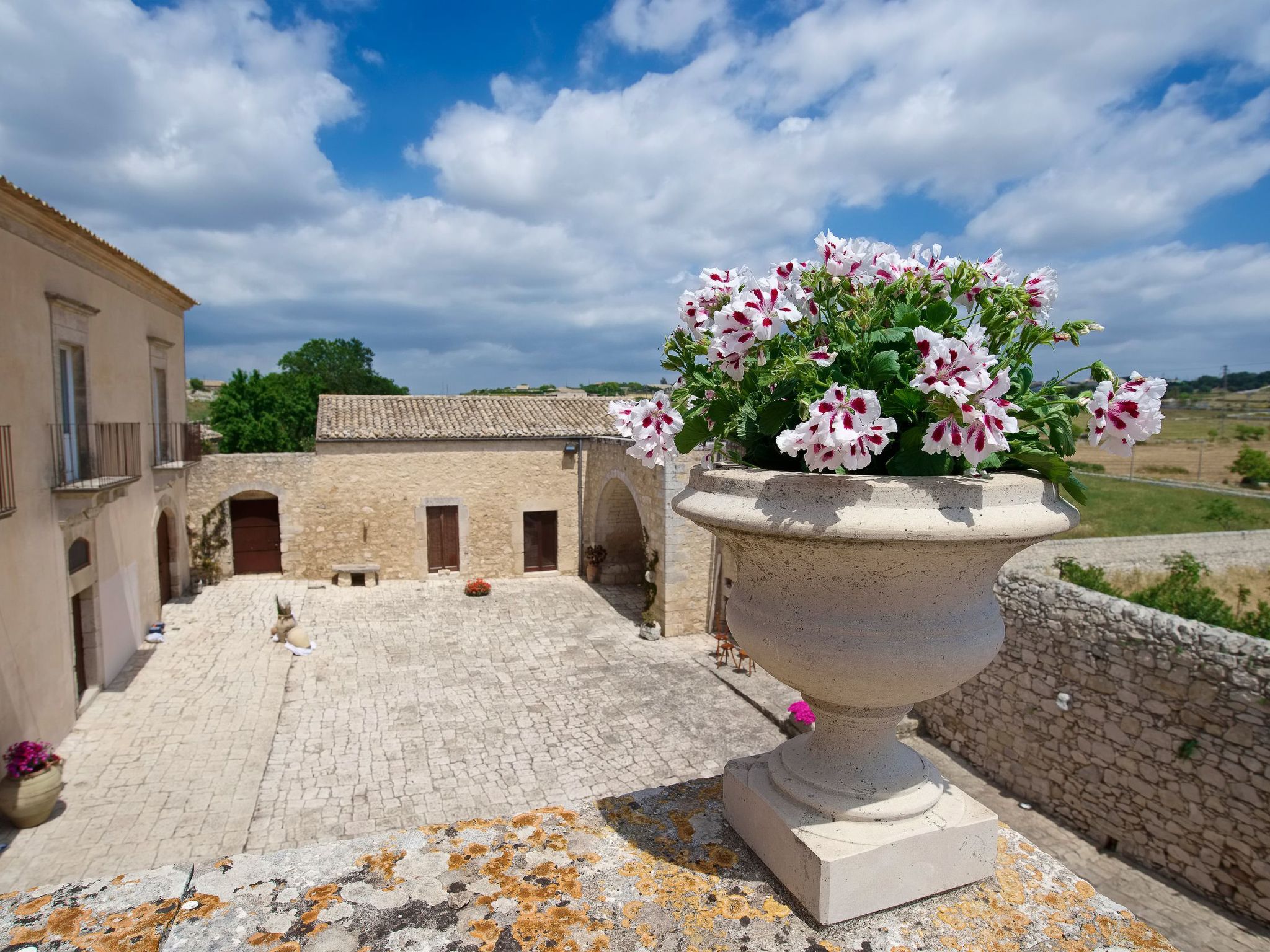 Scifazzo, typisch sizilianische Villa mit Swimmingpool-Binnen