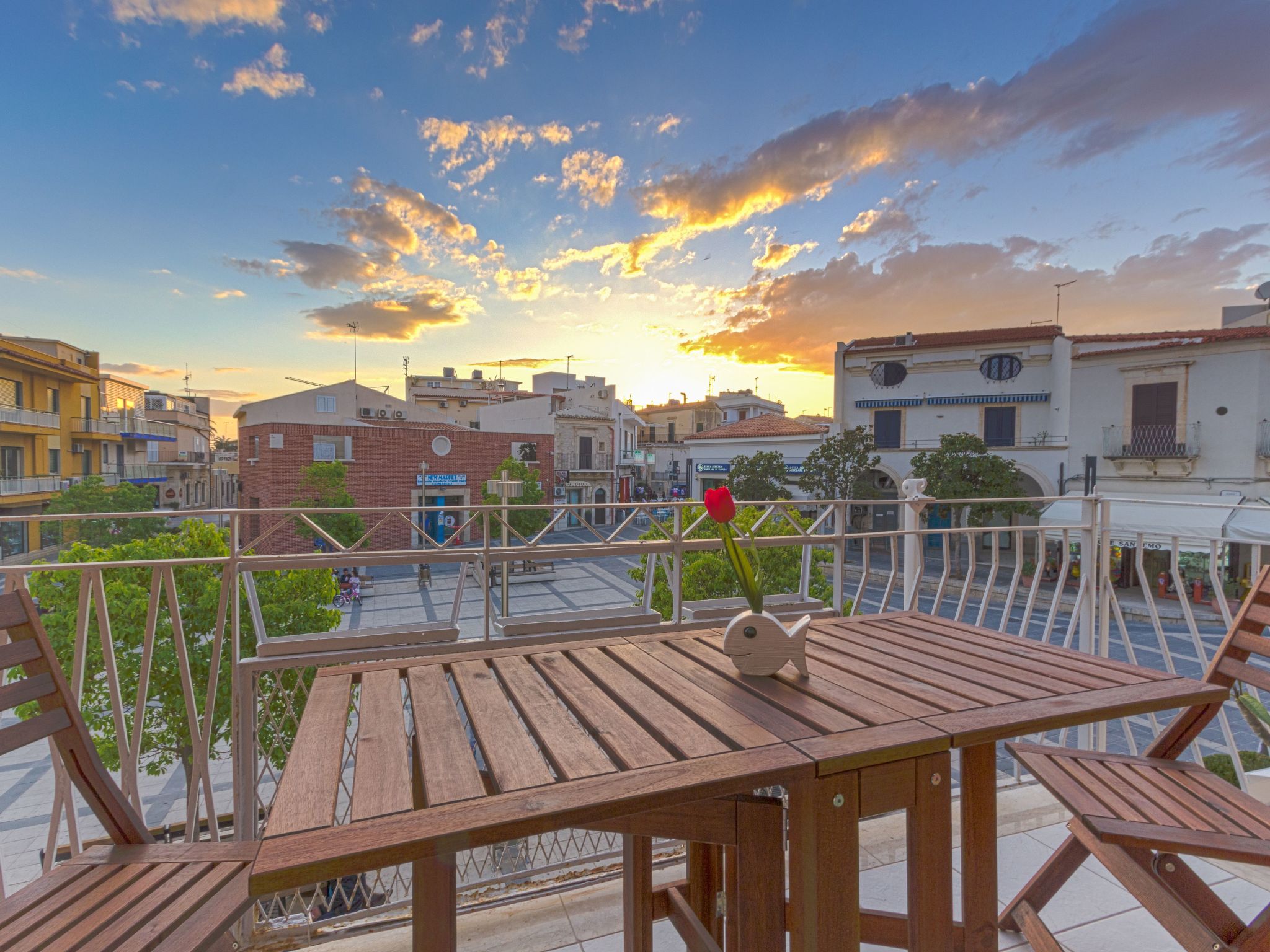 Talete, im Zentrum 40 m vom Strand entfernt-Inside