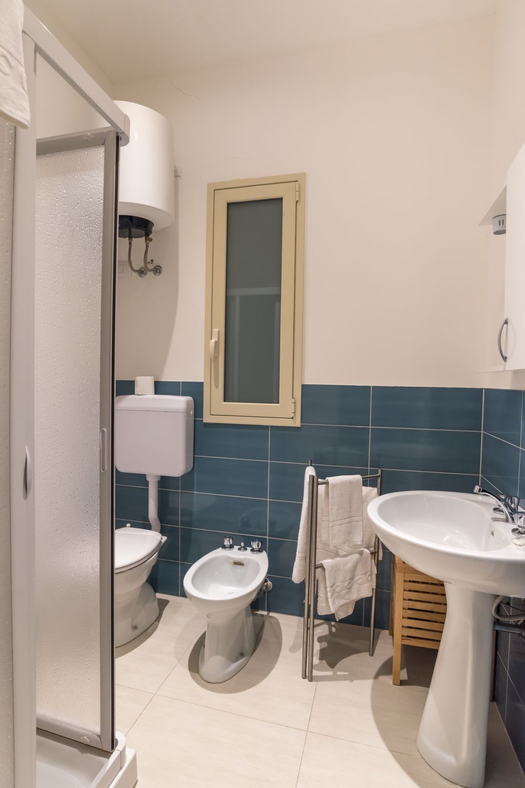 Talete, im Zentrum 40 m vom Strand entfernt-Inside