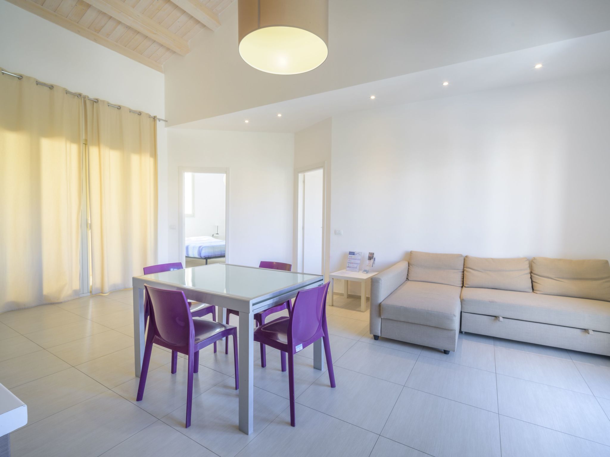 Talete, im Zentrum 40 m vom Strand entfernt-Inside