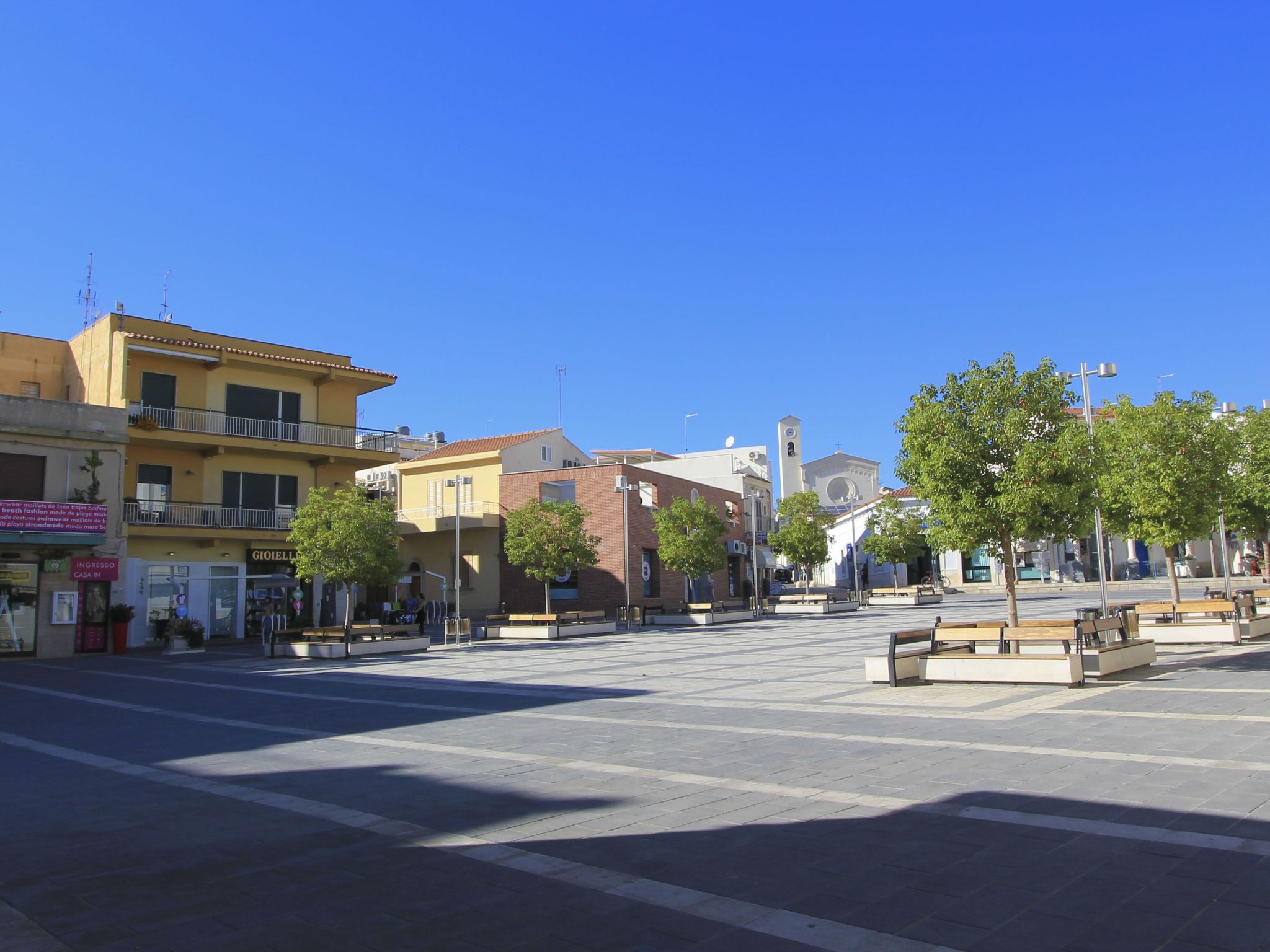 Talete, im Zentrum 40 m vom Strand entfernt-Inside