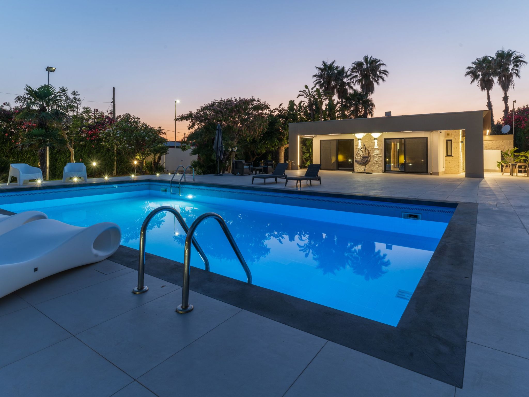 Nereide, Luxusvilla mit Pool am Meer-Drinnen