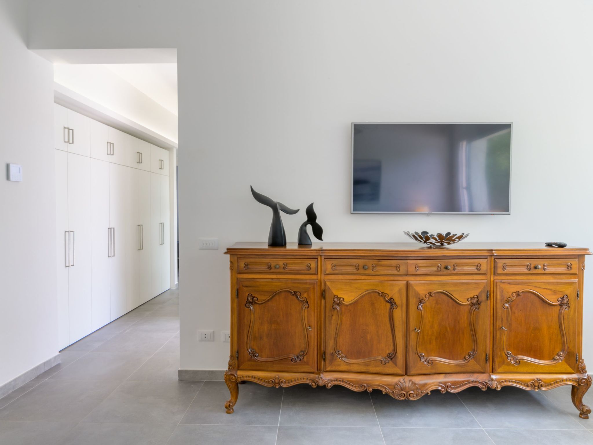 Thalìa, Villa mit Pool in Meeresnähe-Binnen