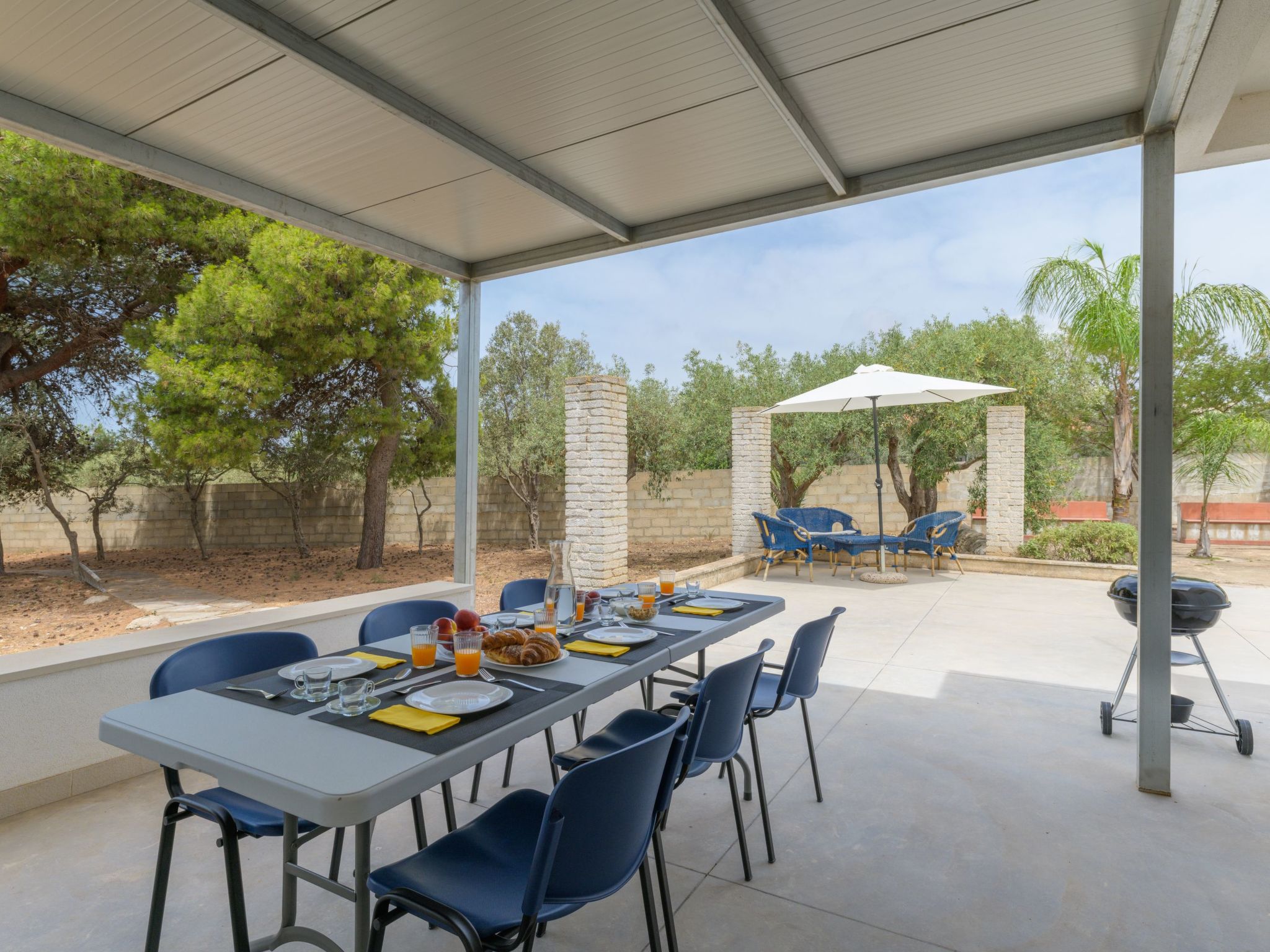 Thalìa, Villa mit Pool in Meeresnähe-Binnen