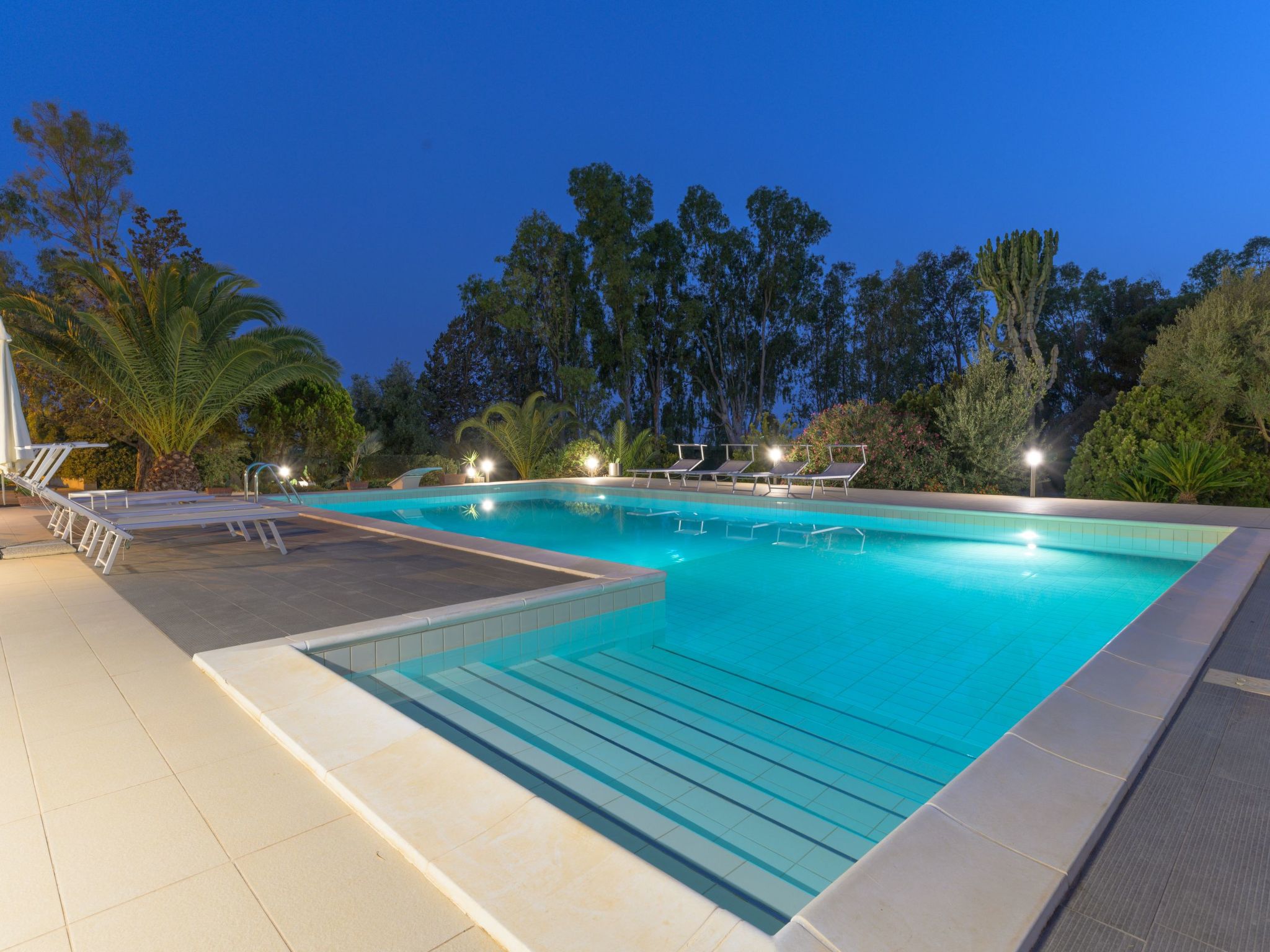 Thalìa, Villa mit Pool in Meeresnähe-Binnen