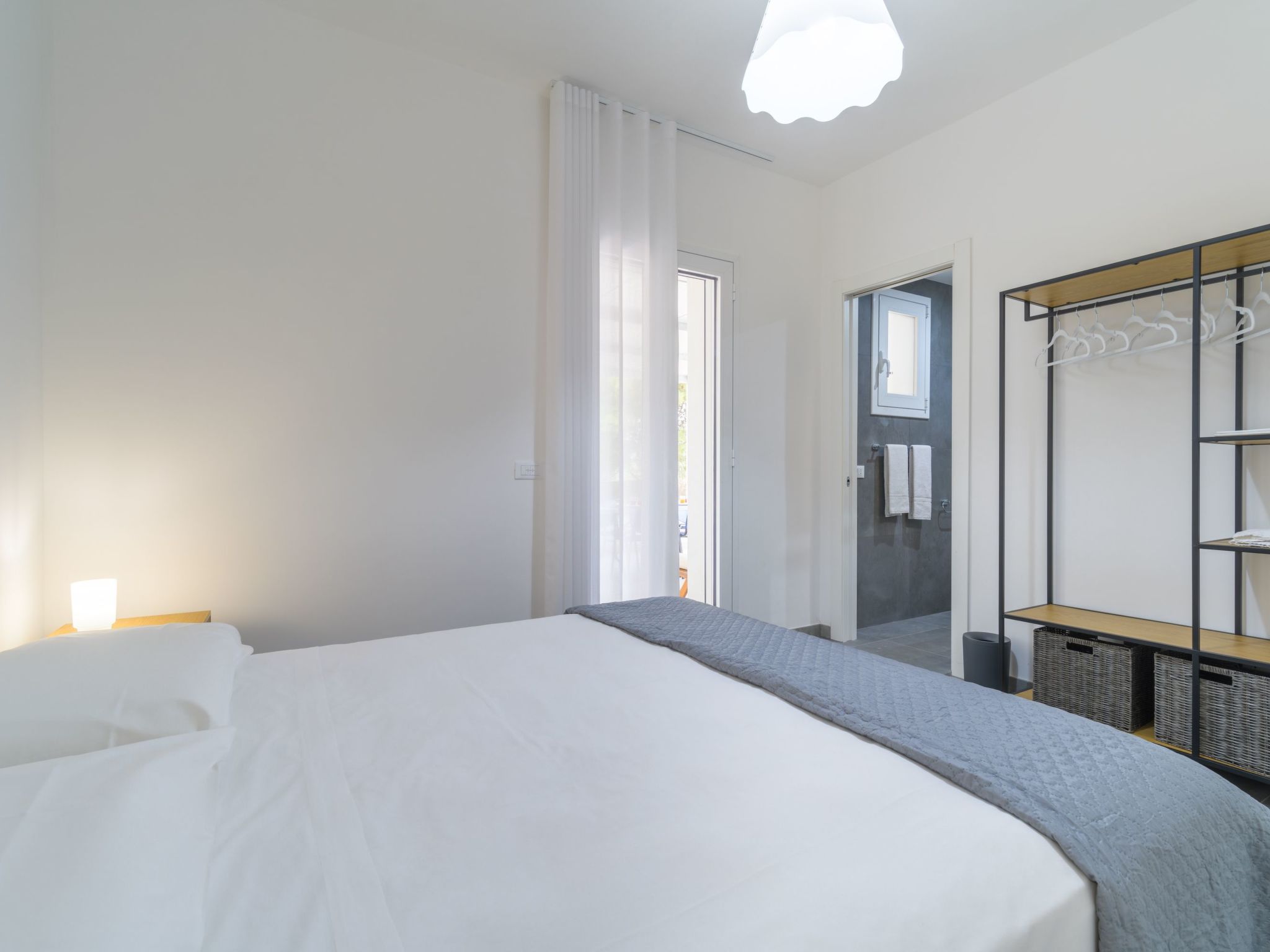 Thalìa, Villa mit Pool in Meeresnähe-Binnen