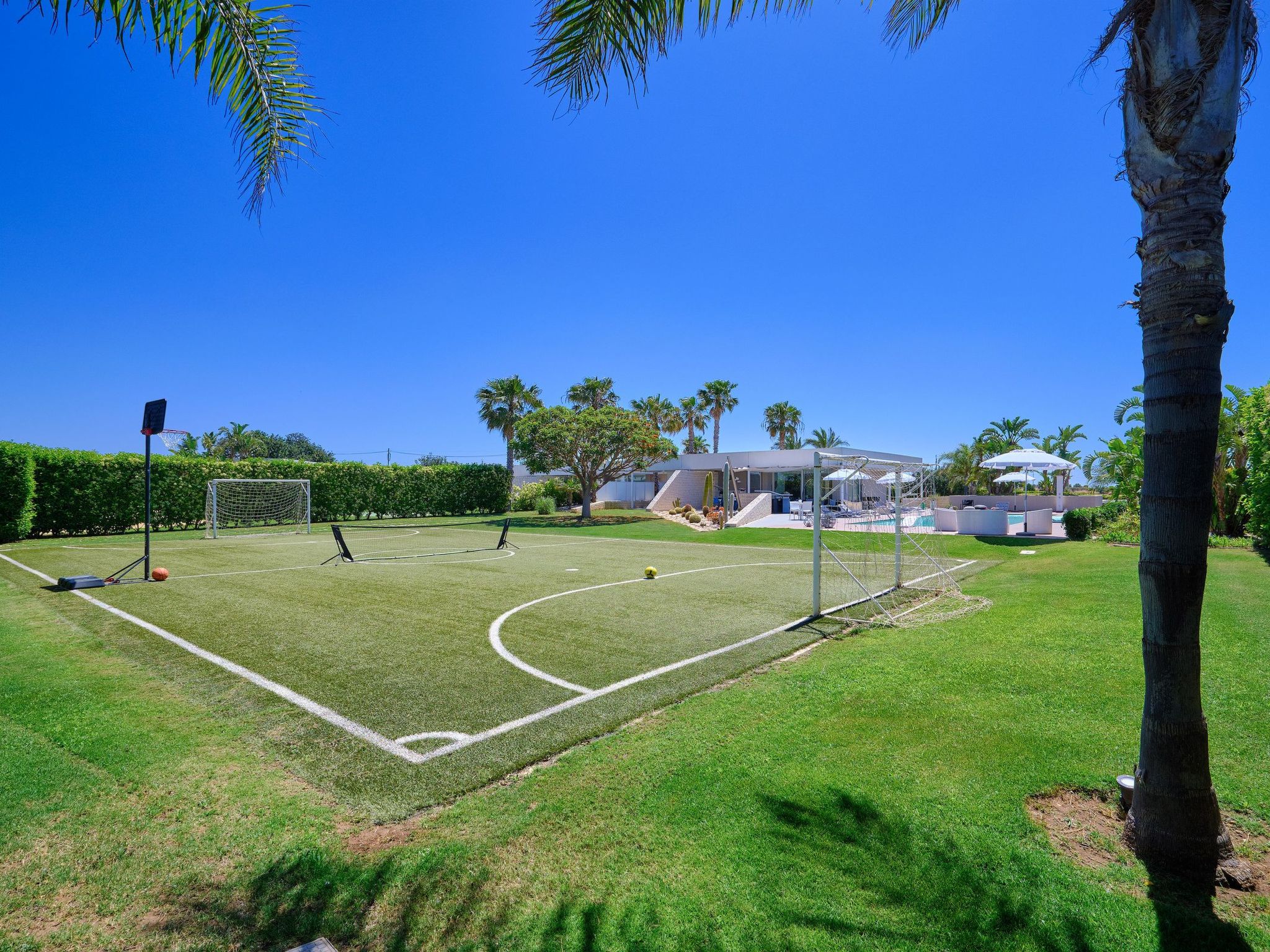 Anthea, Villa mit Pool und Fußball-Tennisplatz nur wenige Kilometer vom Strand-Binnen