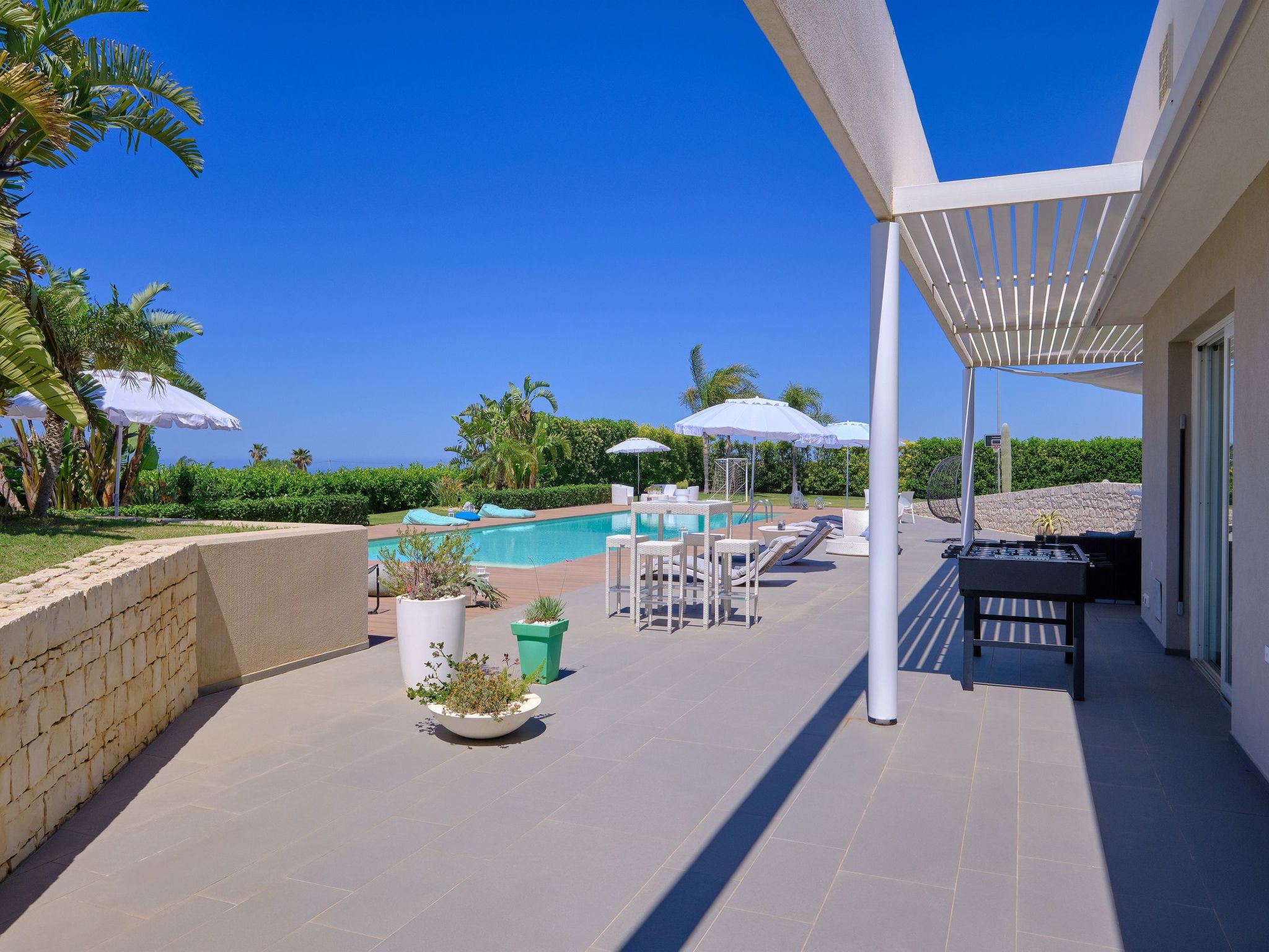 Anthea, Villa mit Pool und Fußball-Tennisplatz nur wenige Kilometer vom Strand-Binnen