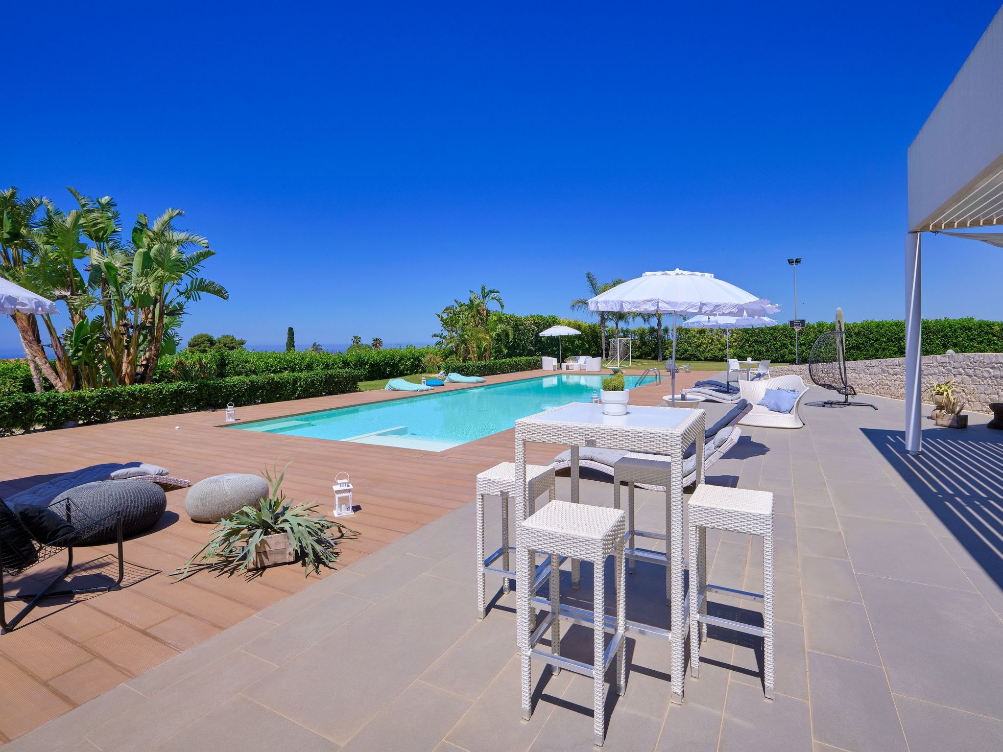 Anthea, Villa mit Pool und Fußball-Tennisplatz nur wenige Kilometer vom Strand-Binnen