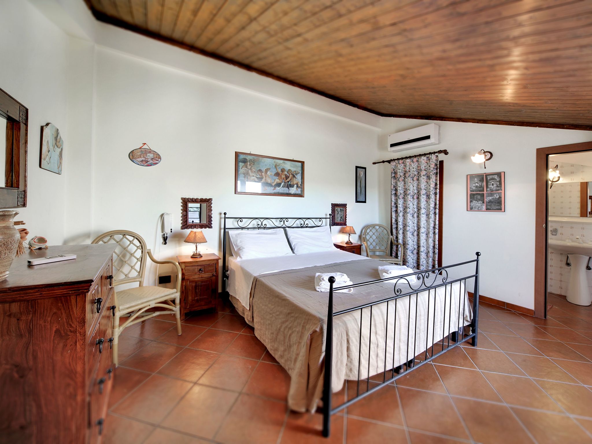 Für 12 Personen in Marina di Ragusa, Sizilien (Provinz Ragusa)-Binnen