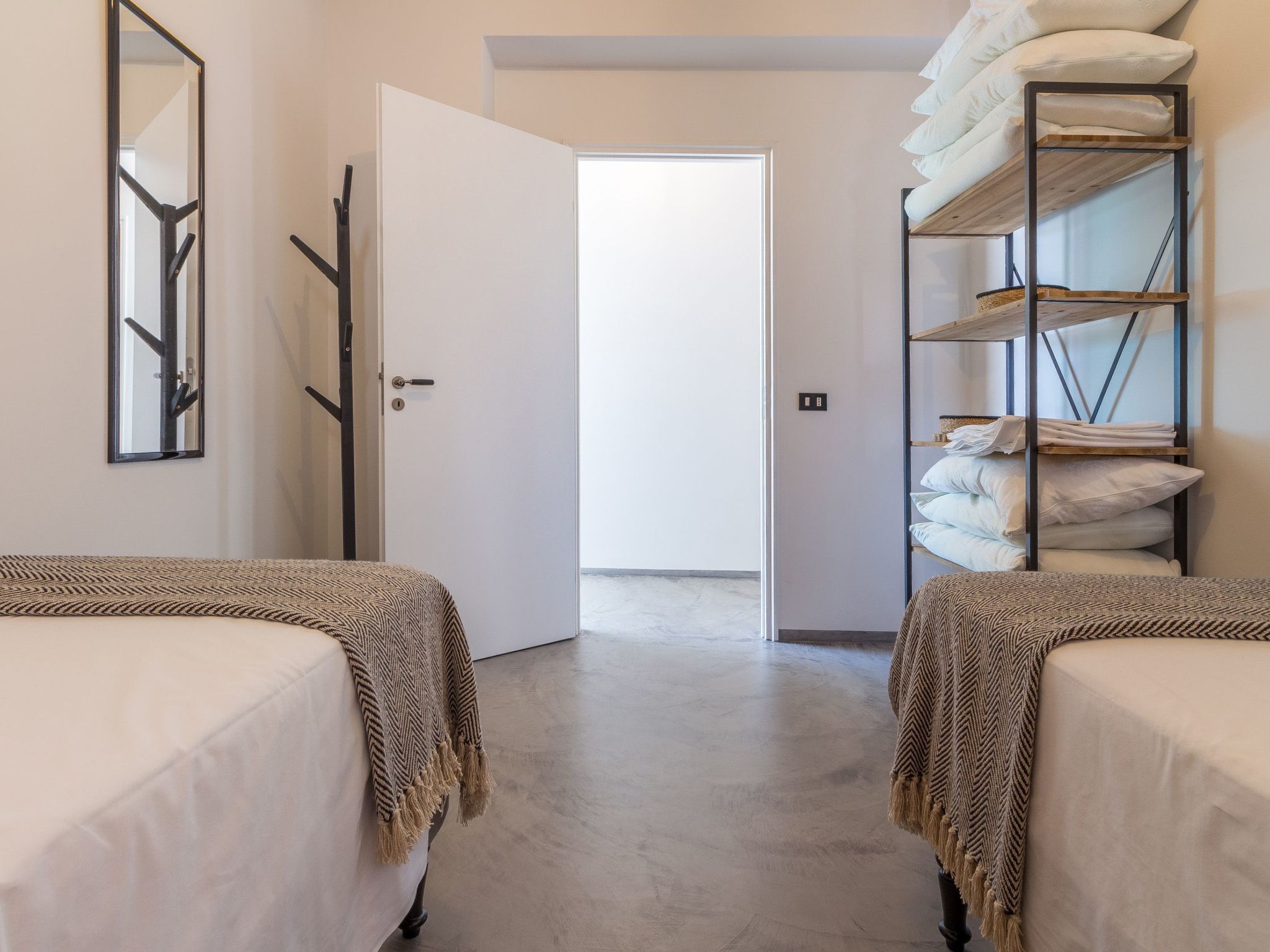 Demetra, moderne Villa mit Pool und Meerblick-Binnen