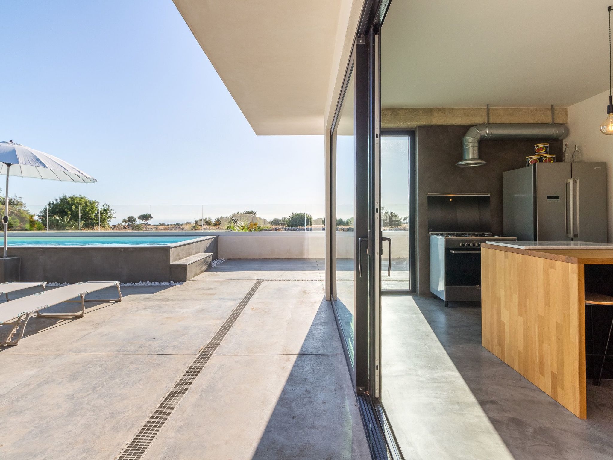 Demetra, moderne Villa mit Pool und Meerblick-Binnen