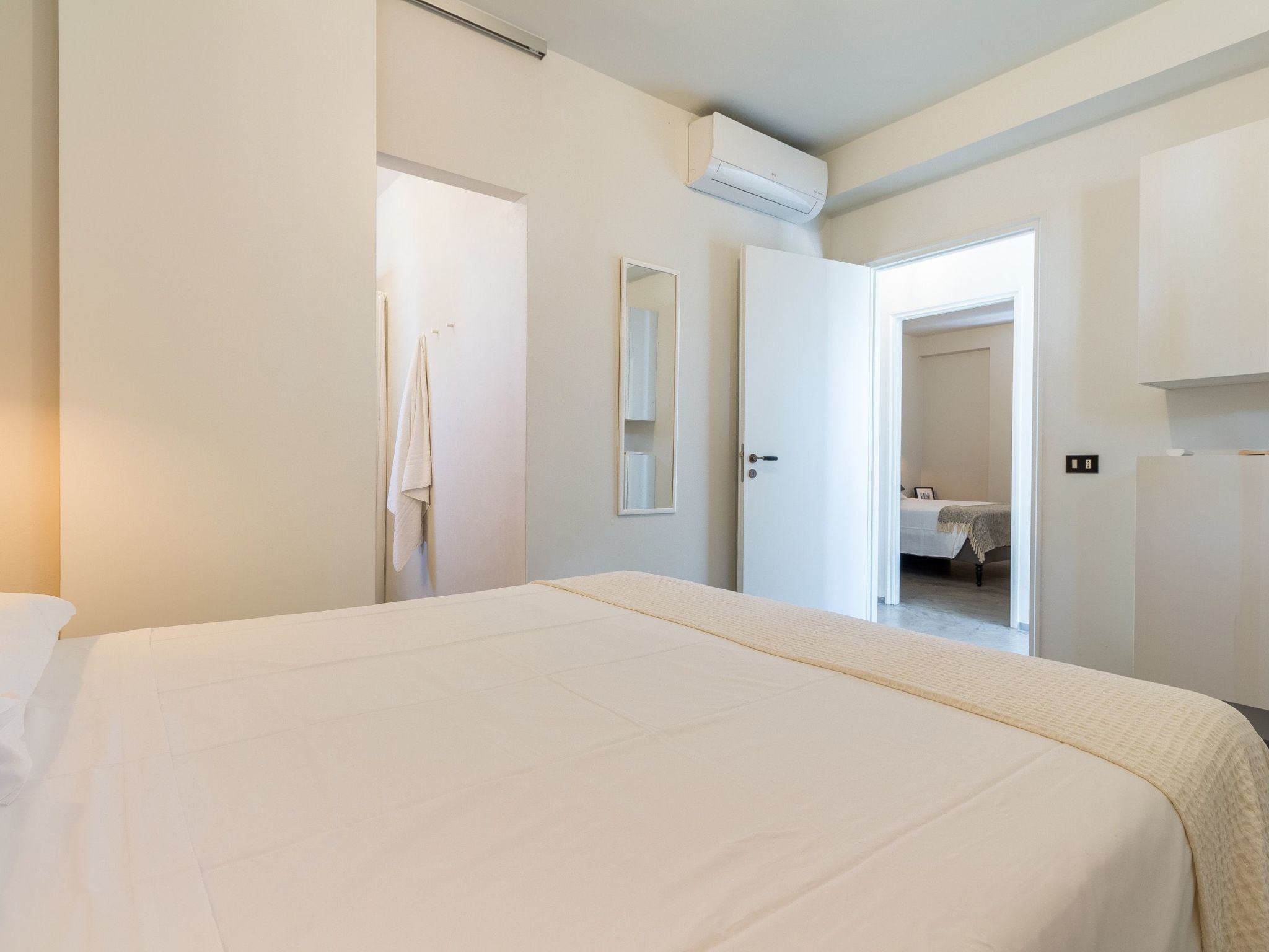 Demetra, moderne Villa mit Pool und Meerblick-Binnen