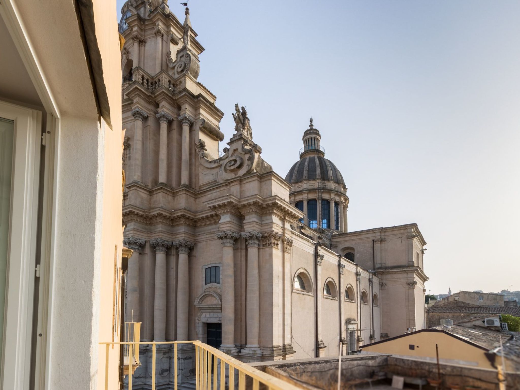 Großes Appartement in Ragusa mit Kleinem Balkon-Image-tags.info