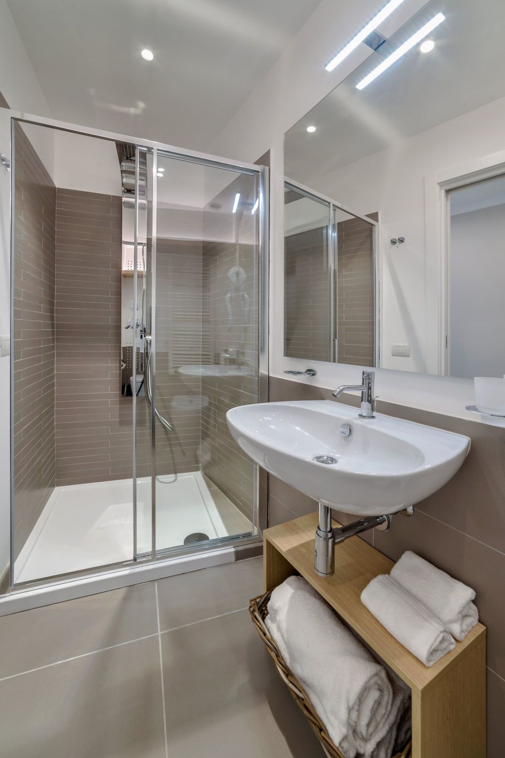 Großes Appartement in Ragusa mit Kleinem Balkon-Image-tags.info