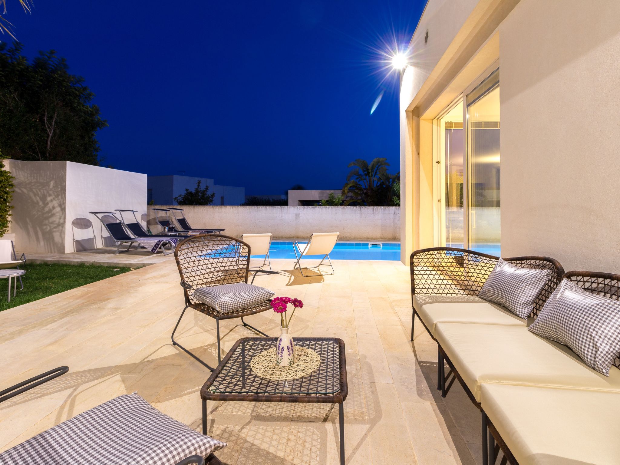 In Ragusa mit Möblierter Terrasse-Binnen