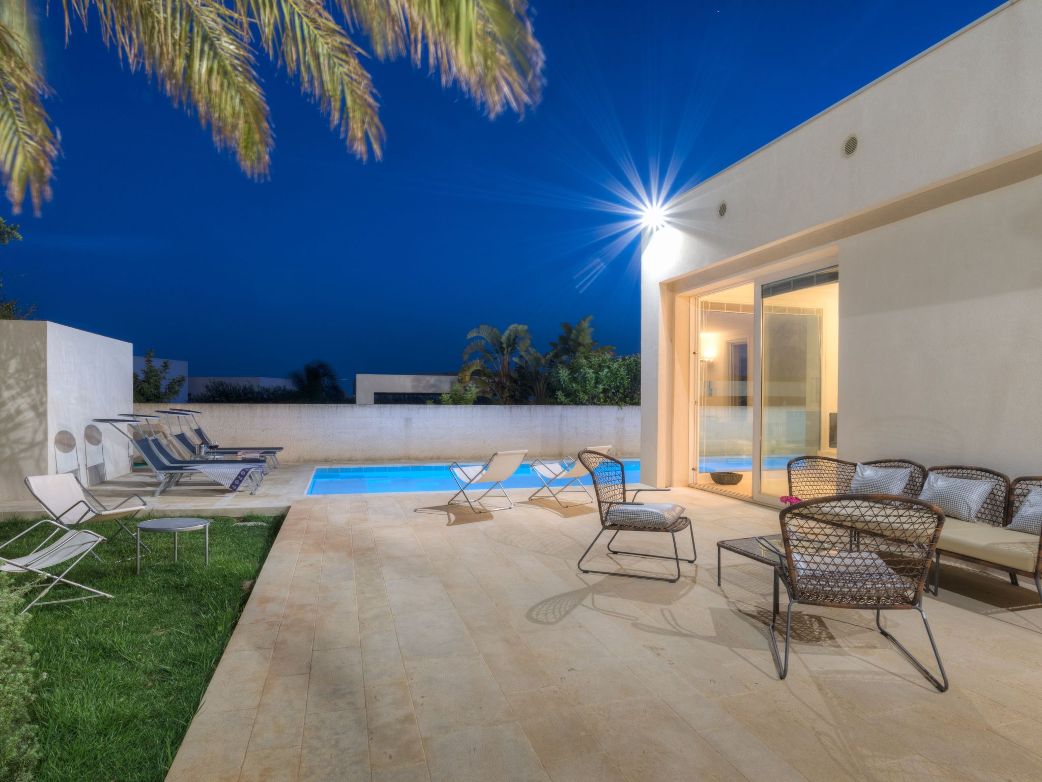 In Ragusa mit Möblierter Terrasse-Binnen