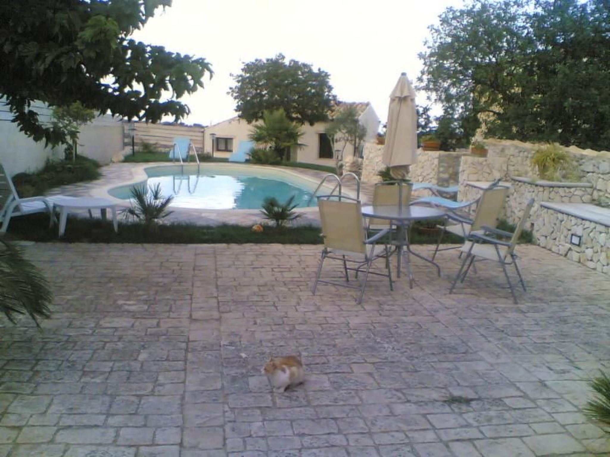 "Villa mit Pool-Binnen