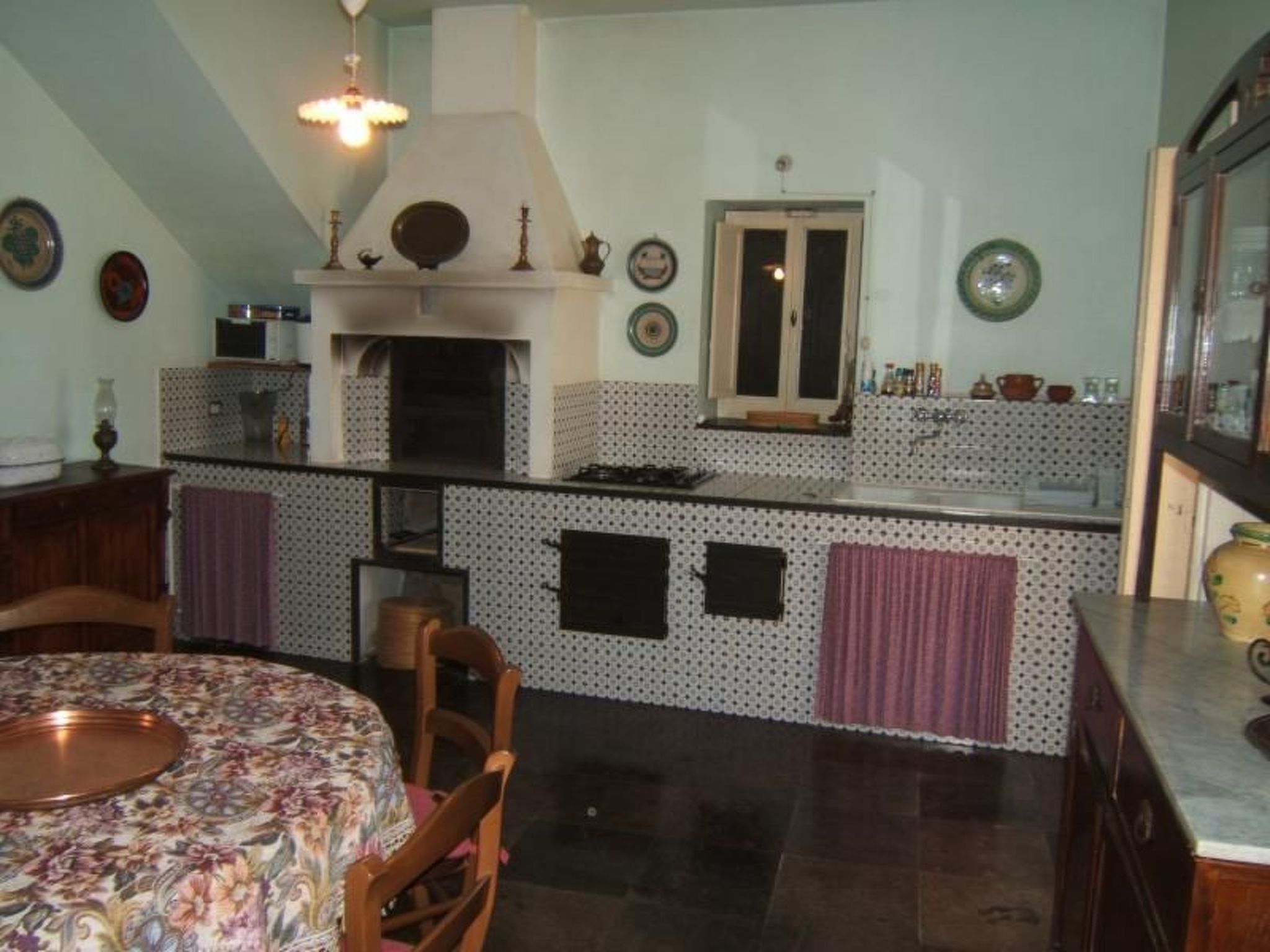 "Villa mit Pool-Binnen